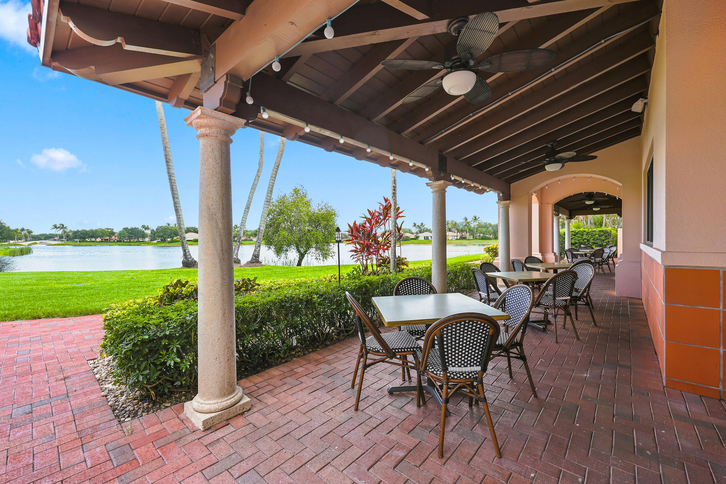 RIVERWALK - Residential