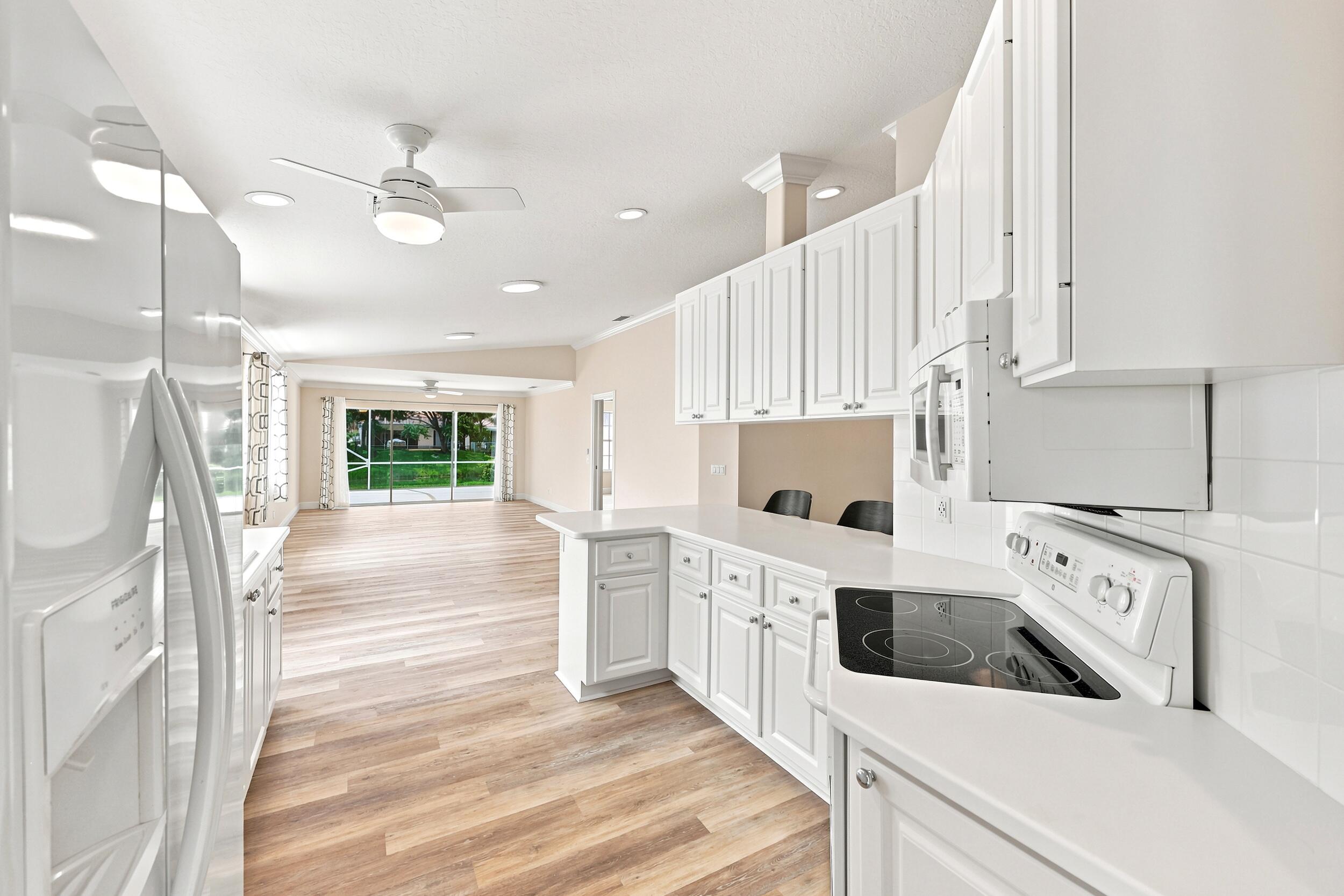 RIVERWALK - Residential