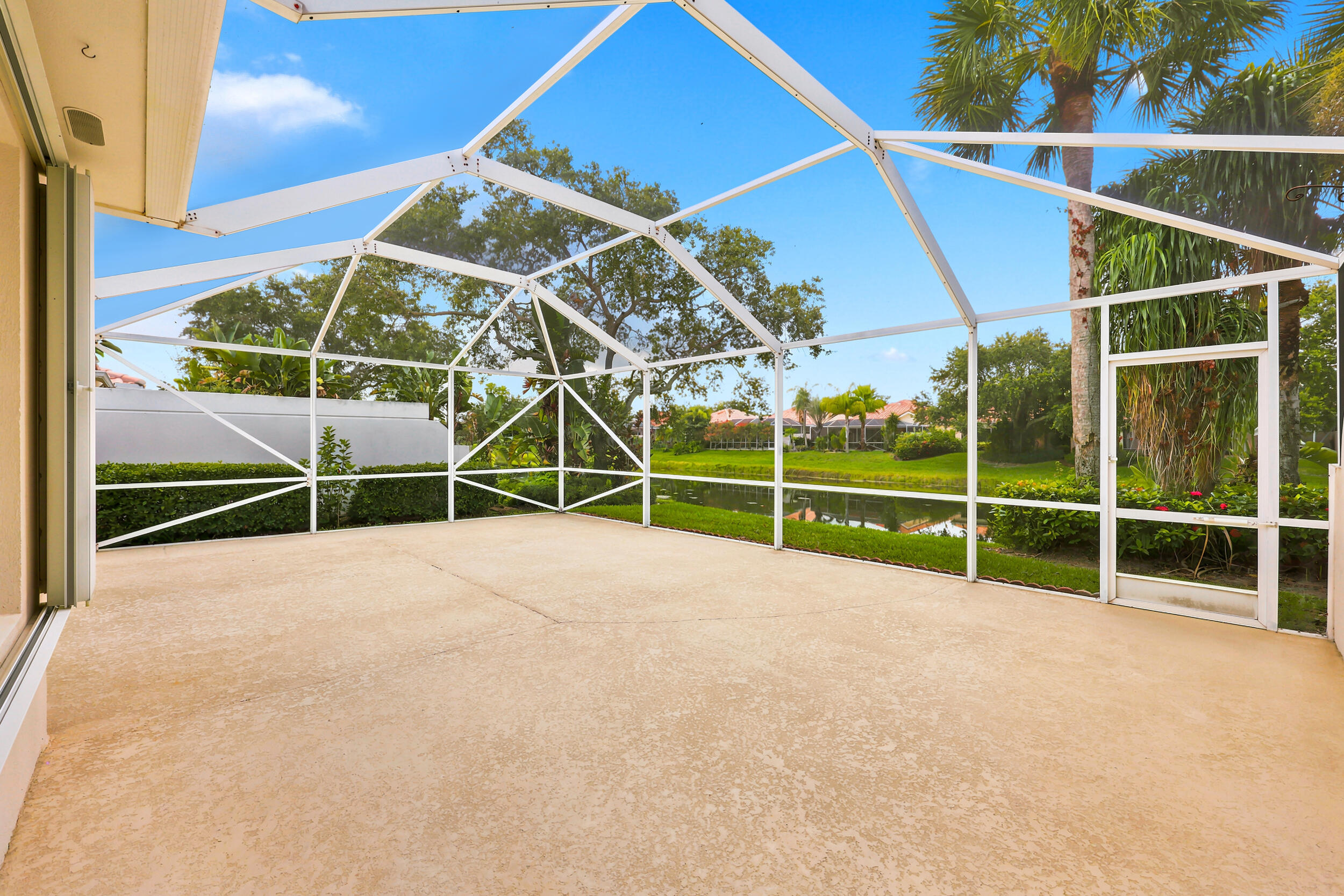 RIVERWALK - Residential