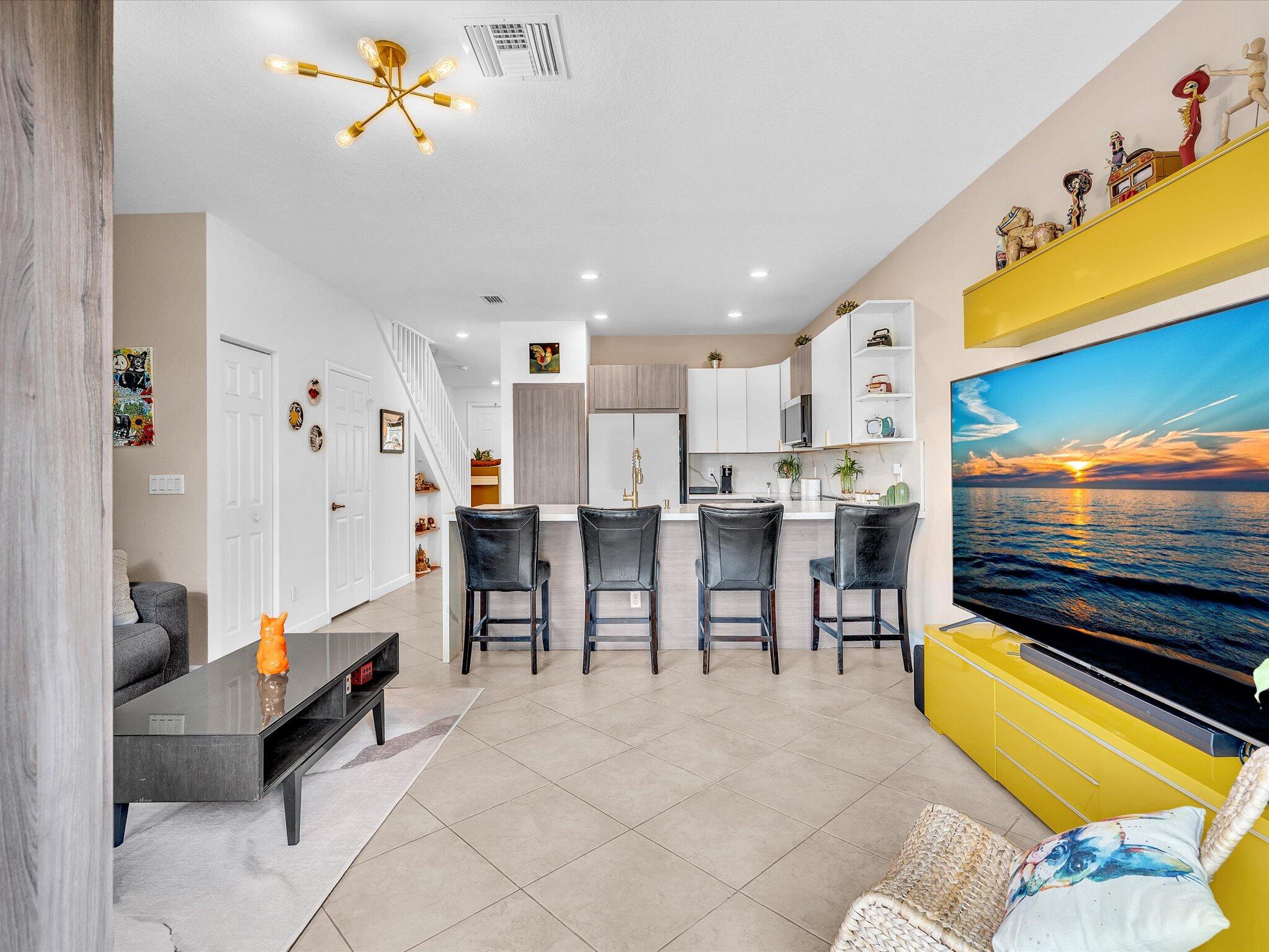 CHARLESTON COMMONS 2 - Residential