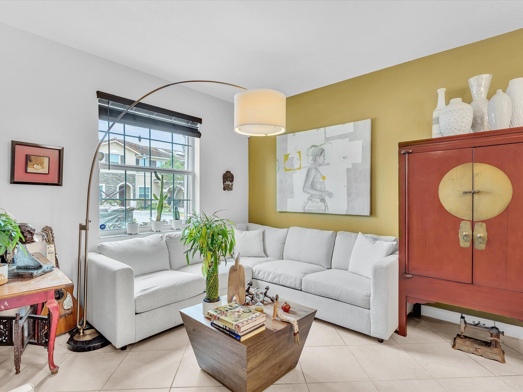 CHARLESTON COMMONS 2 - Residential