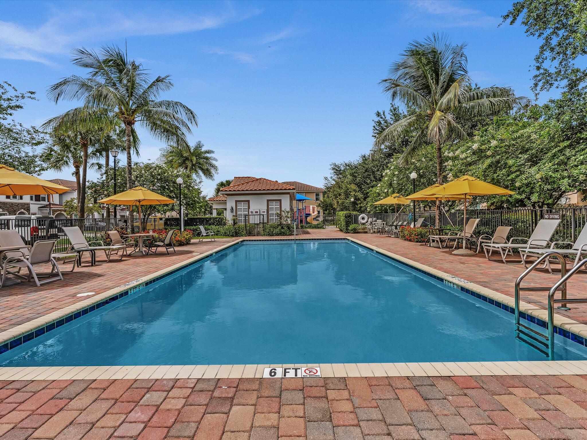 CHARLESTON COMMONS 2 - Residential