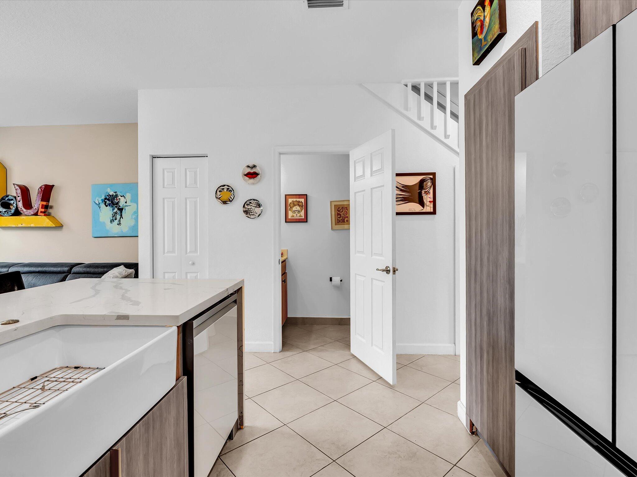 CHARLESTON COMMONS 2 - Residential