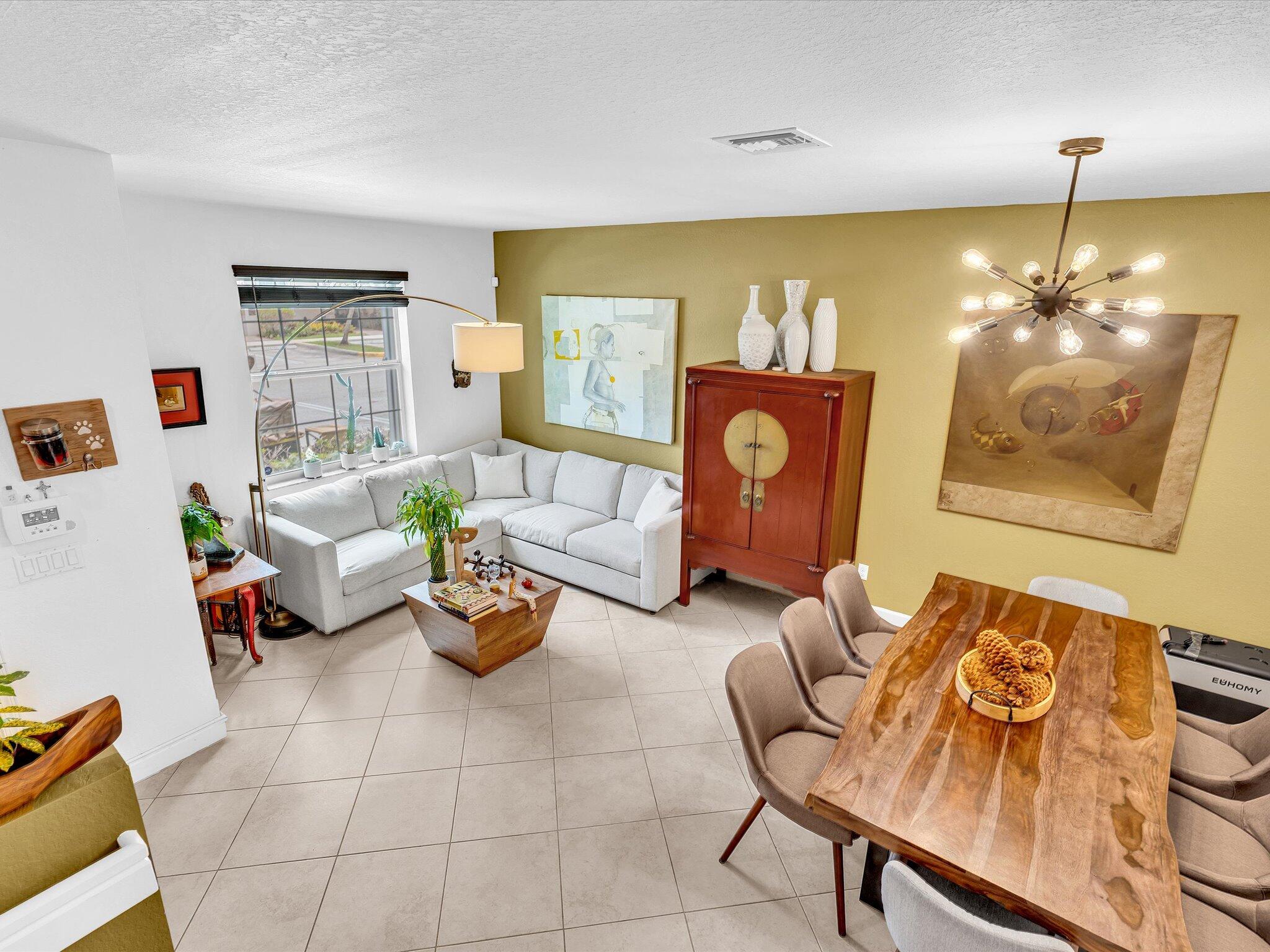 CHARLESTON COMMONS 2 - Residential