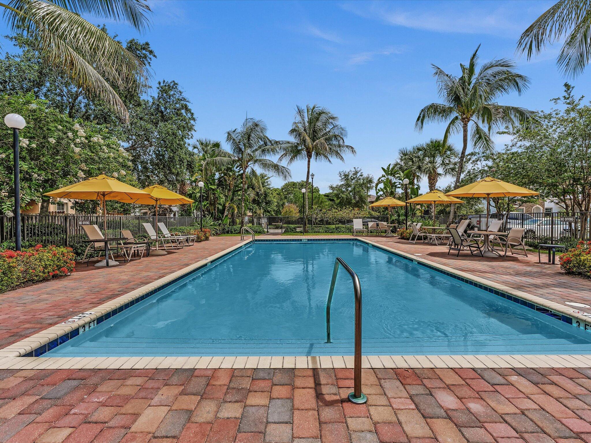 CHARLESTON COMMONS 2 - Residential