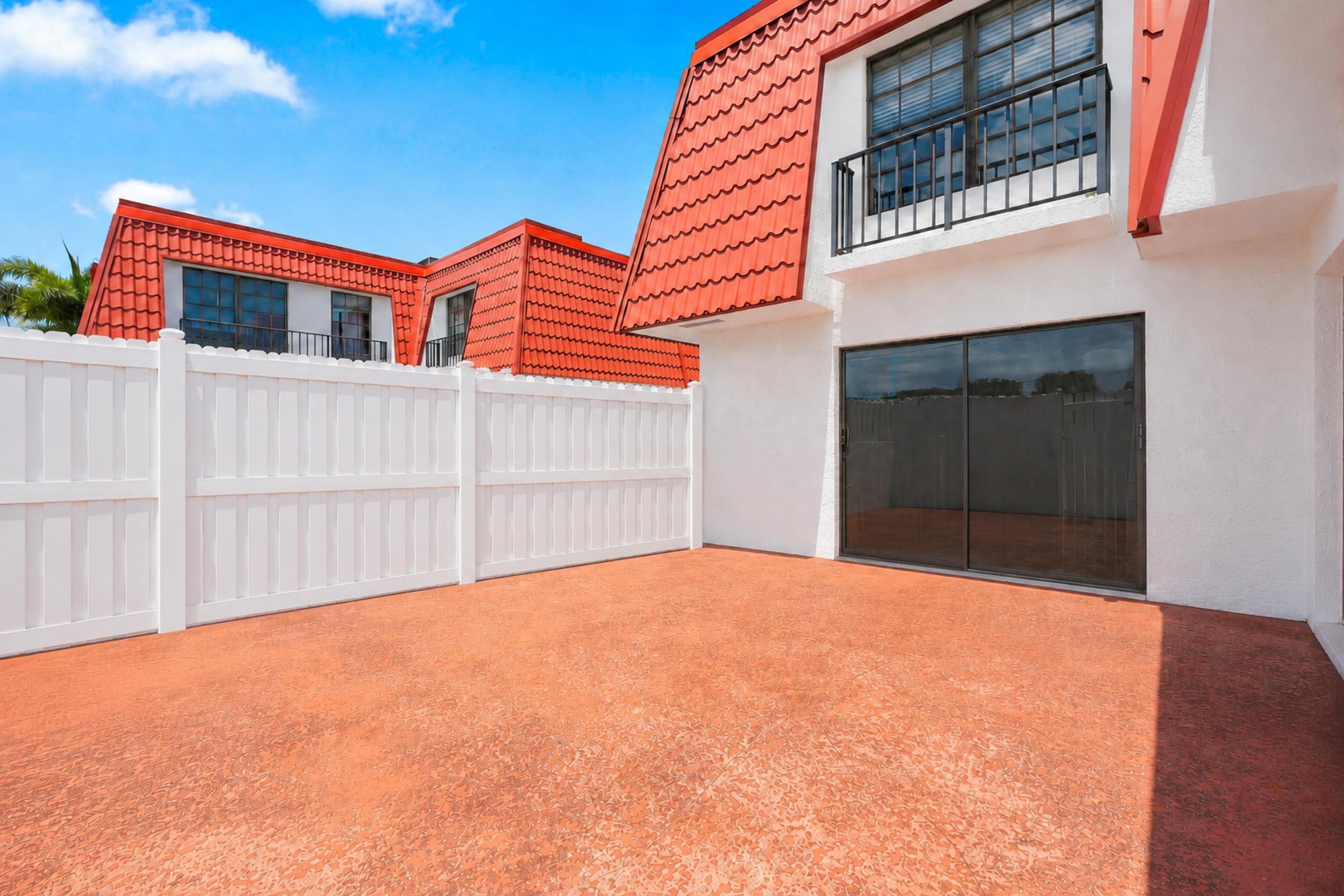 GOLFVIEW HARBOUR TOWNHOUSES - Residential