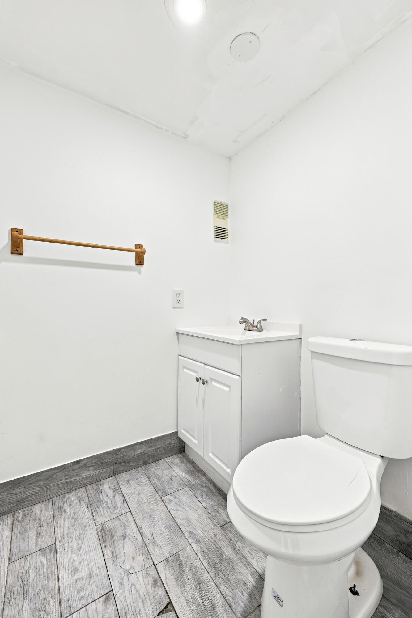 GOLFVIEW HARBOUR TOWNHOUSES - Residential