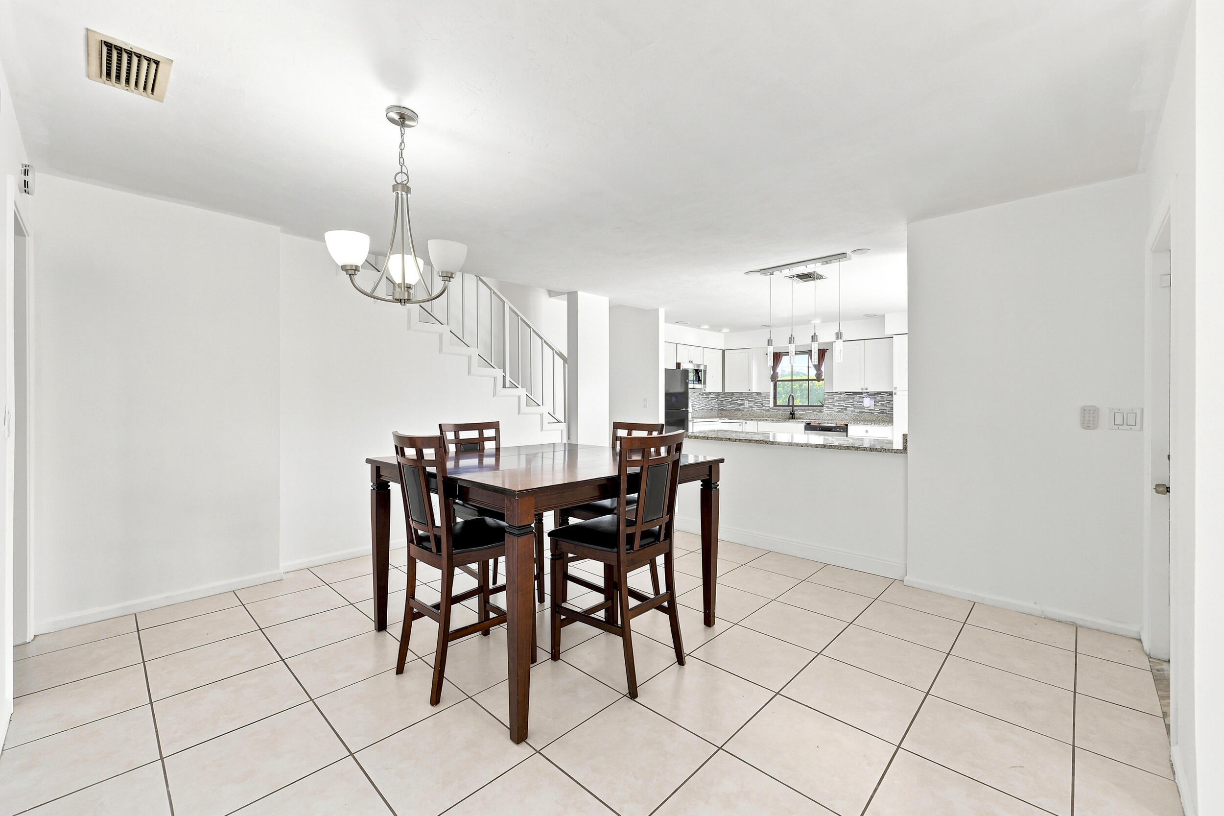 GOLFVIEW HARBOUR TOWNHOUSES - Residential
