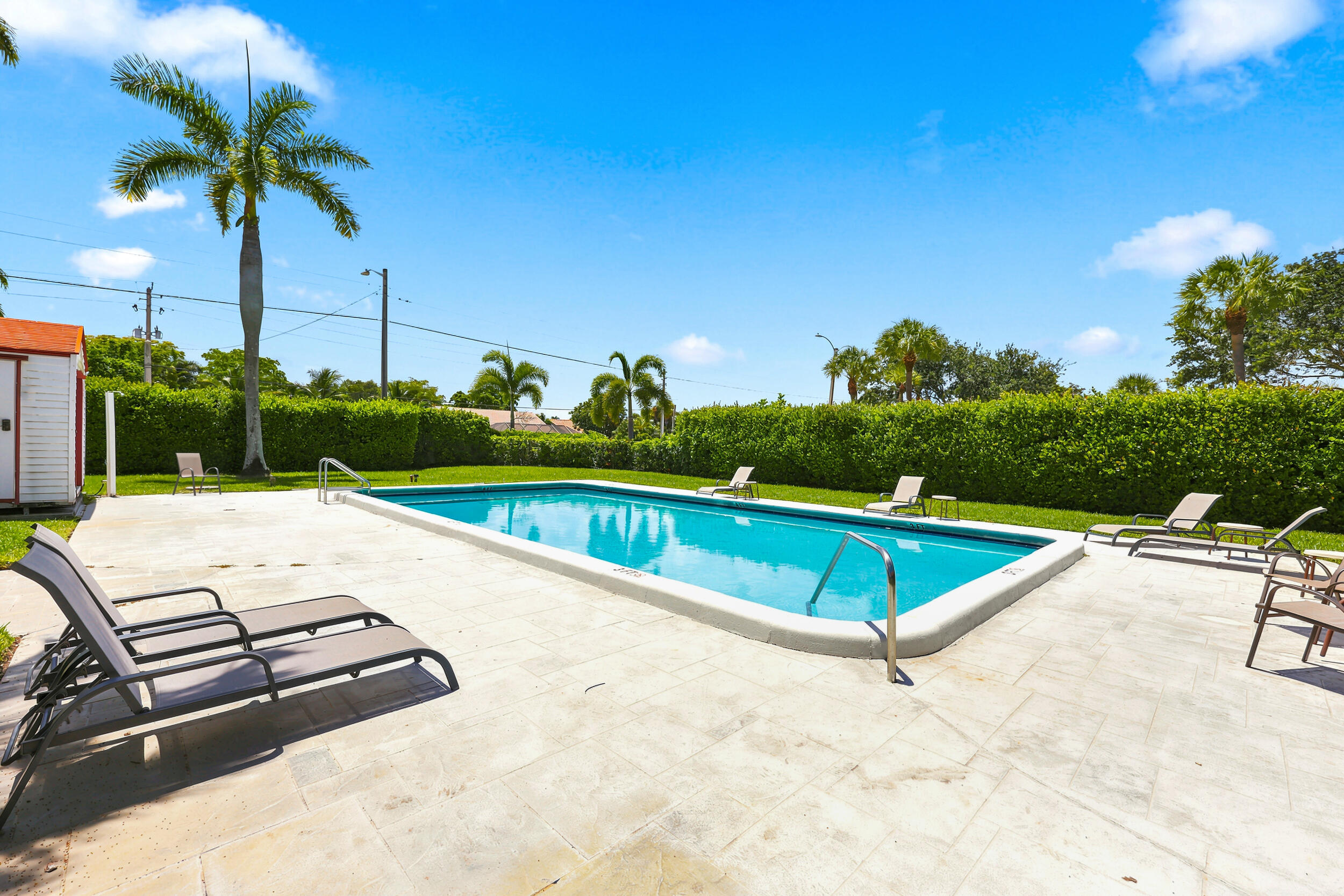 GOLFVIEW HARBOUR TOWNHOUSES - Residential