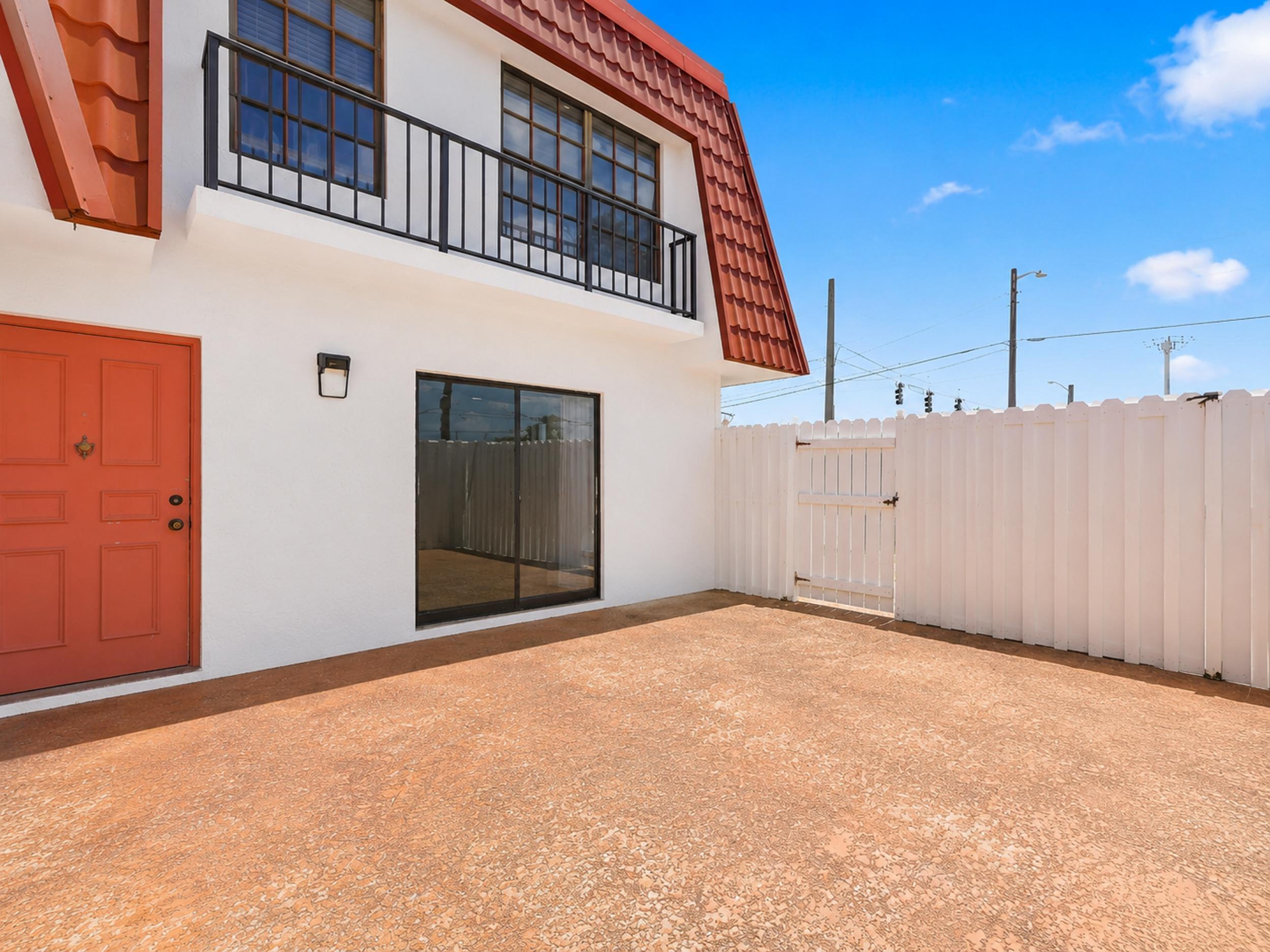 GOLFVIEW HARBOUR TOWNHOUSES - Residential