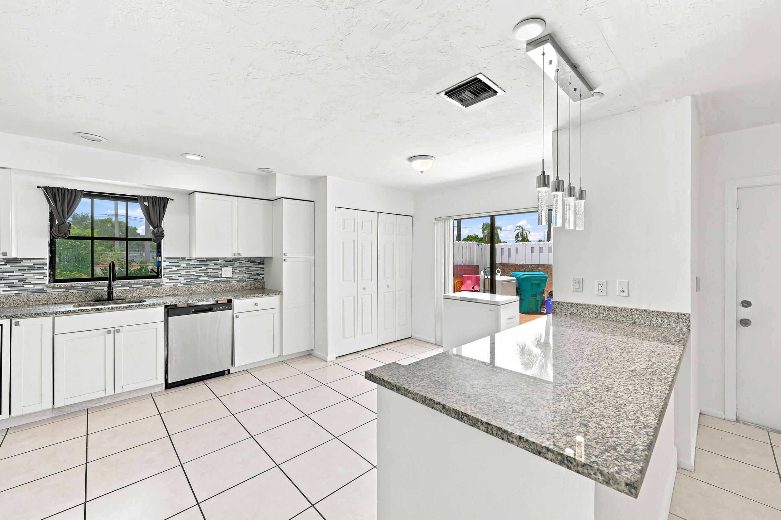GOLFVIEW HARBOUR TOWNHOUSES - Residential