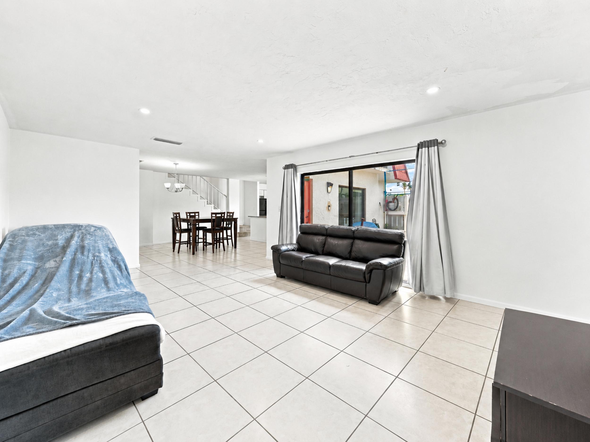 GOLFVIEW HARBOUR TOWNHOUSES - Residential