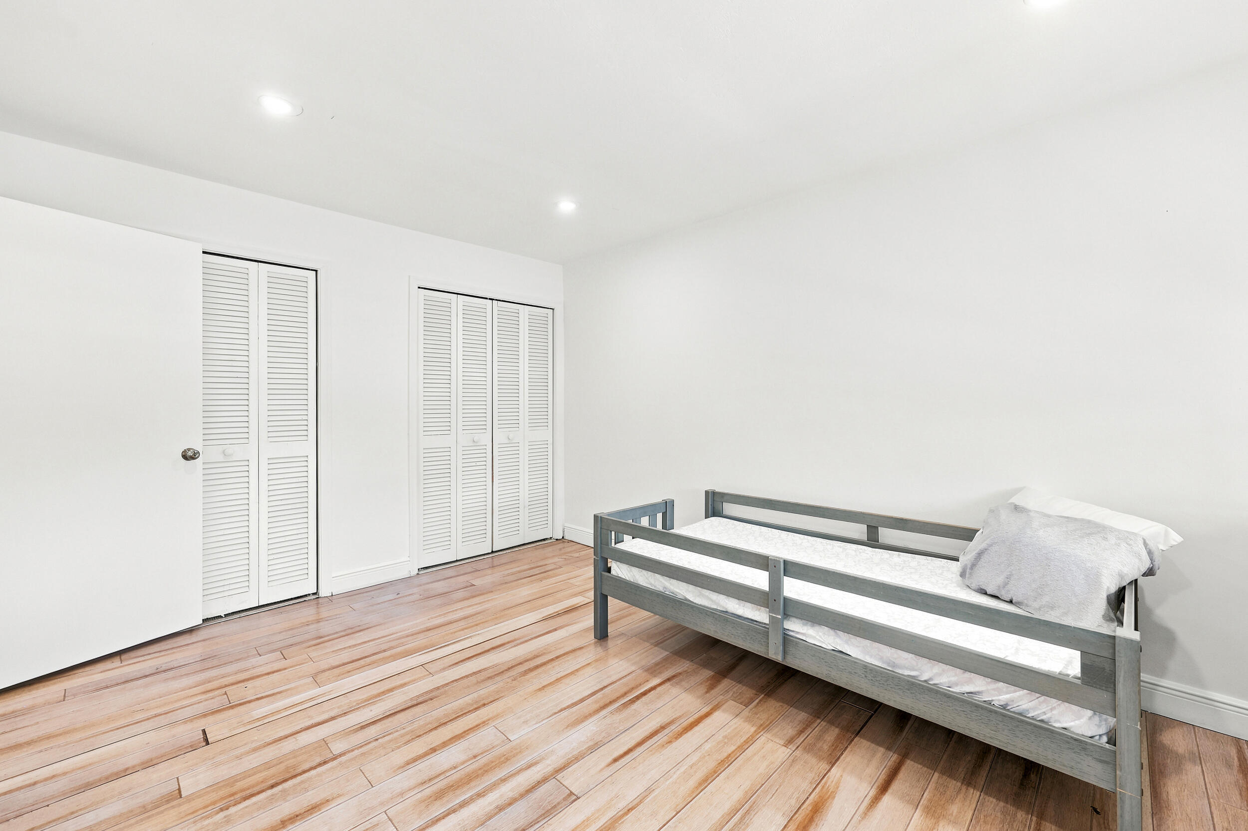 GOLFVIEW HARBOUR TOWNHOUSES - Residential