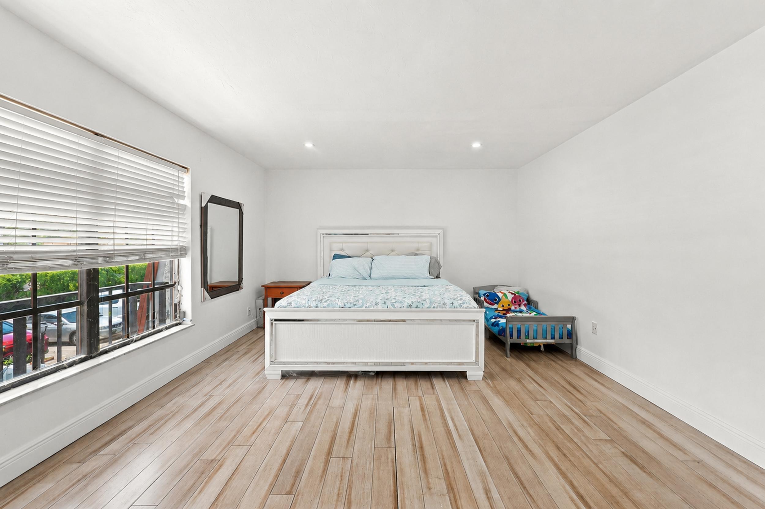 GOLFVIEW HARBOUR TOWNHOUSES - Residential