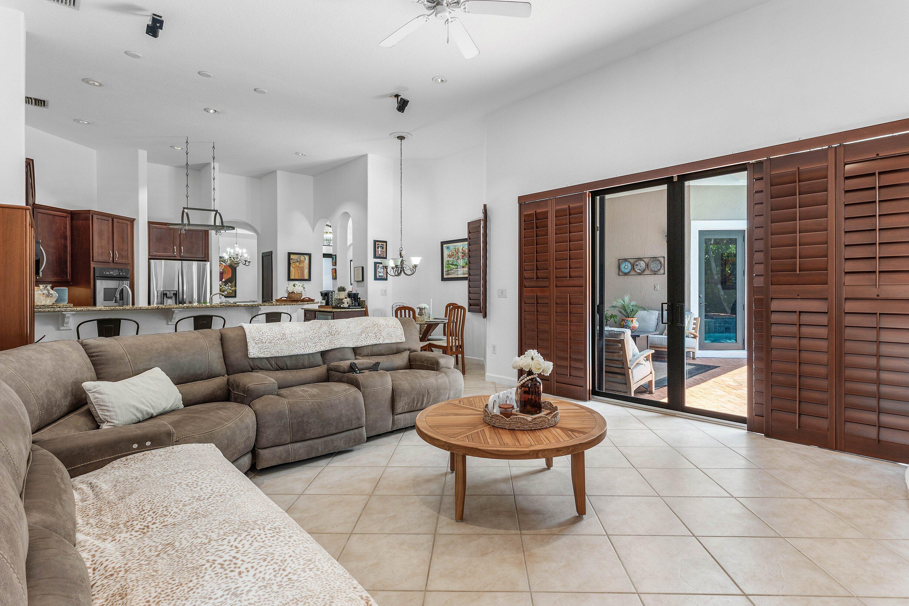 WEST SHORE - Residential