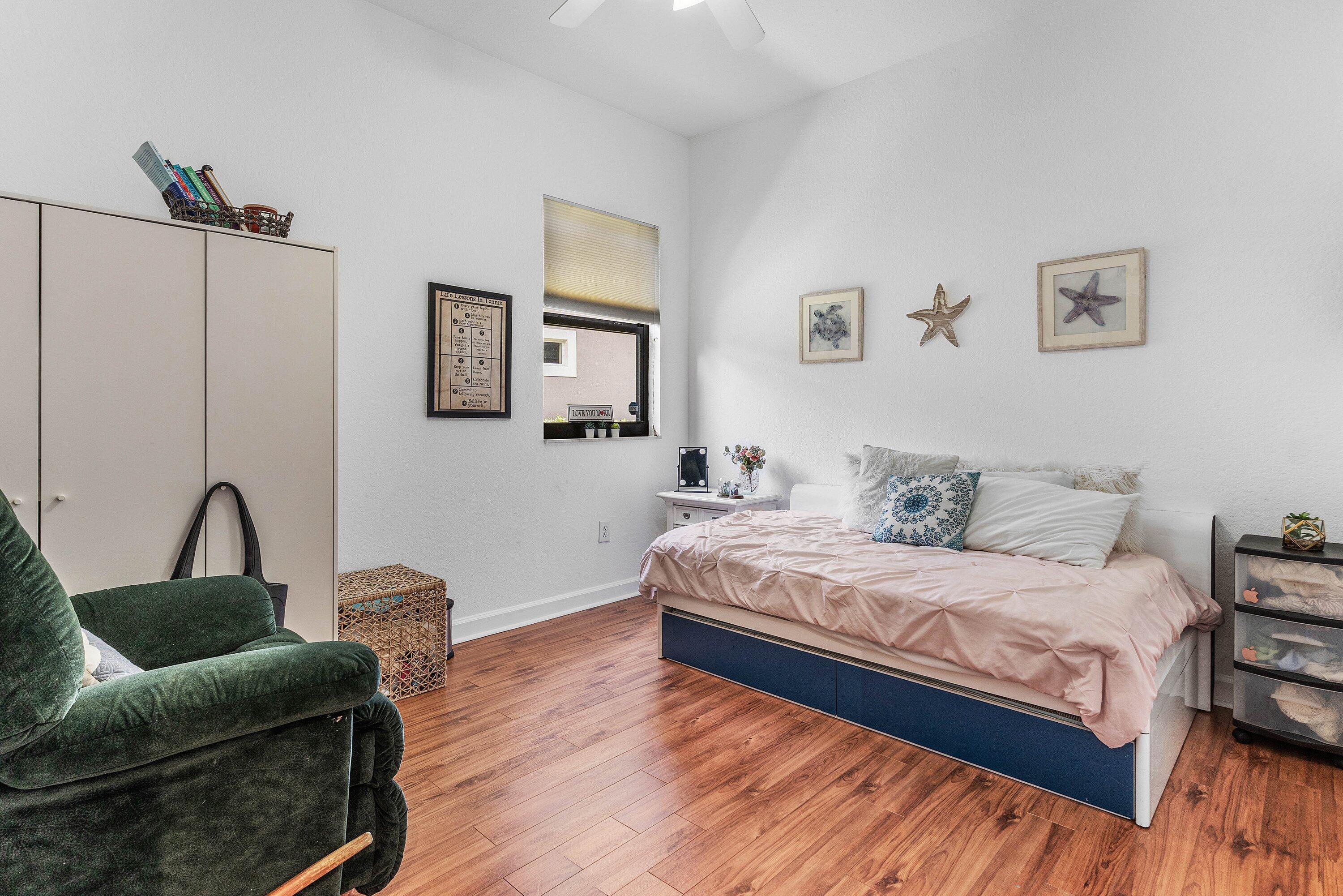 WEST SHORE - Residential