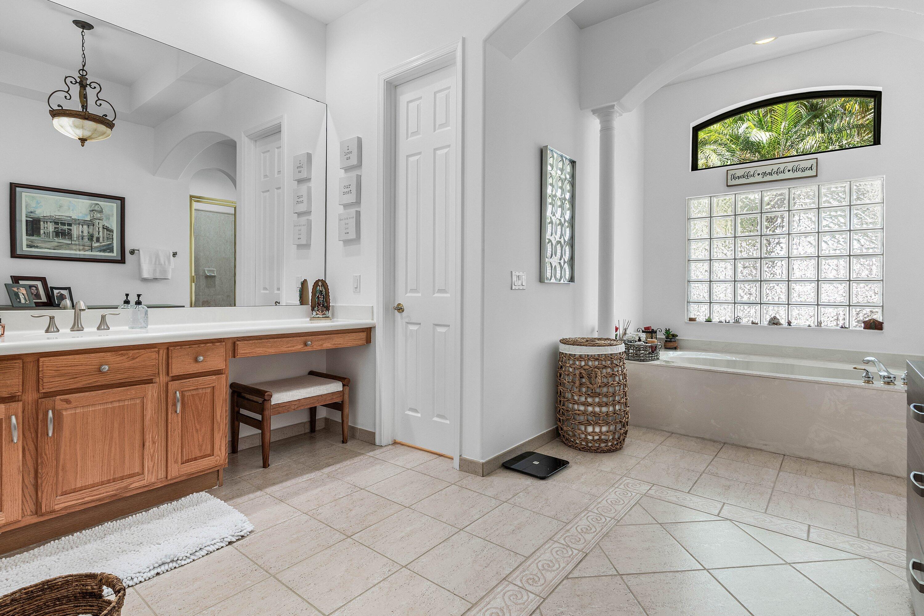 WEST SHORE - Residential