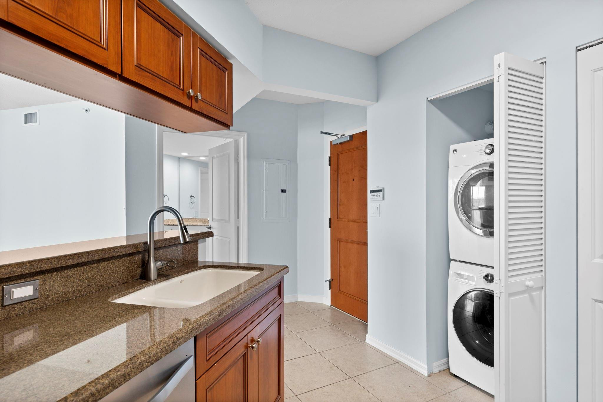 WATERGARDEN CONDO - Residential Lease