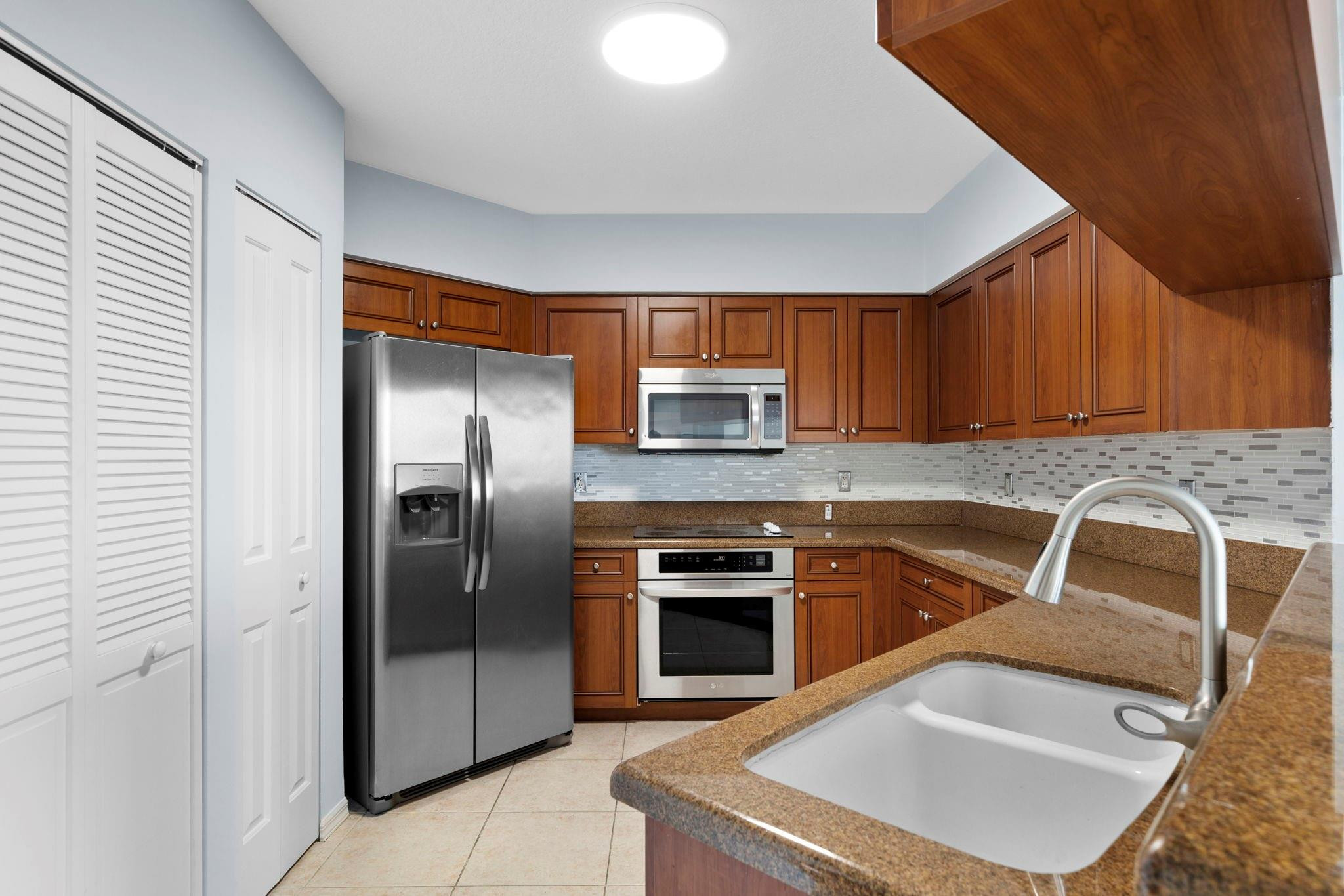 WATERGARDEN CONDO - Residential Lease