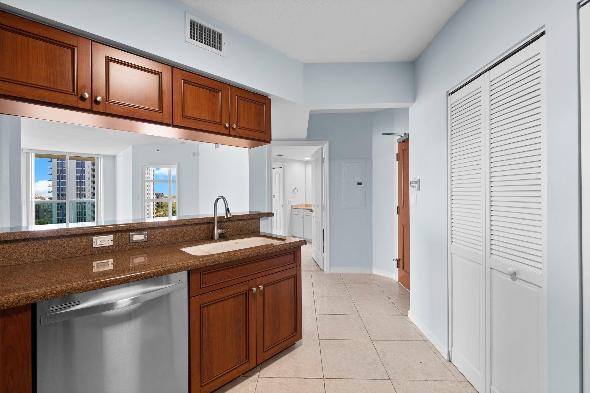 WATERGARDEN CONDO - Residential Lease