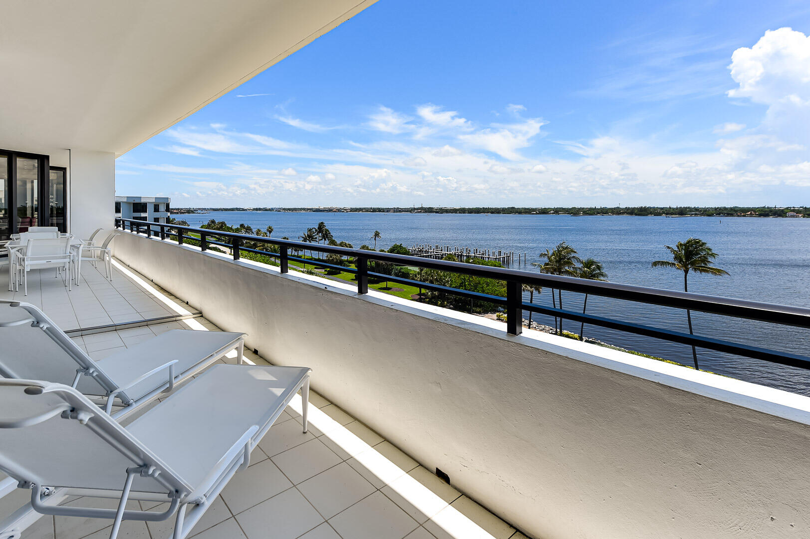 PALM BEACH HAMPTON CONDO - Residential