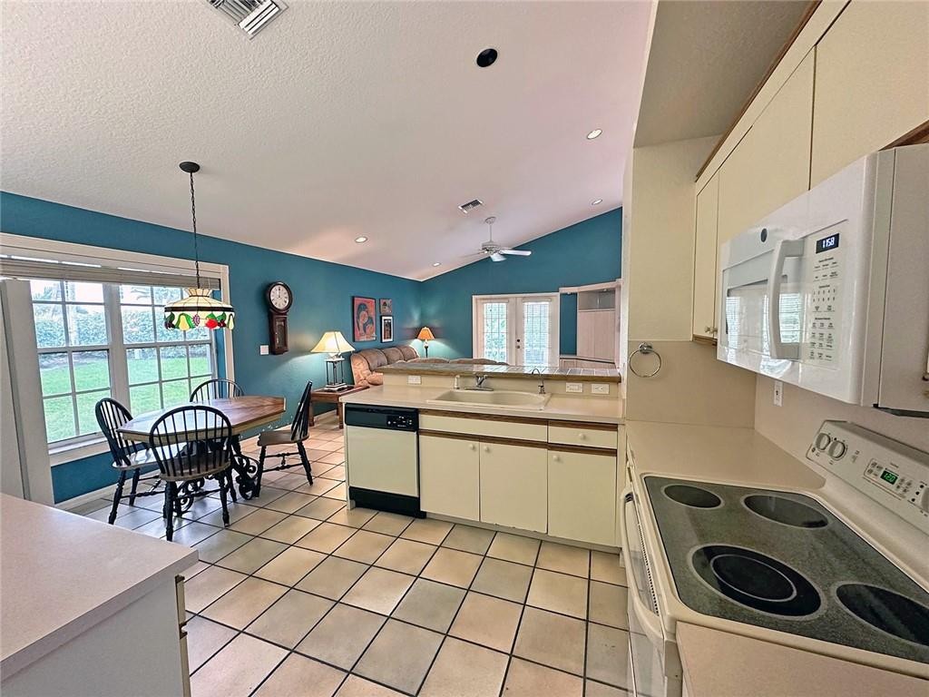 Country Isles Cove 137-45 - Residential