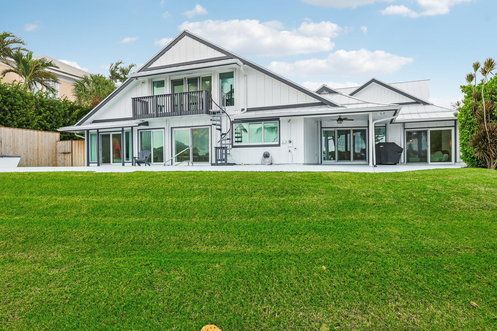 ROLLING HILLS - Residential