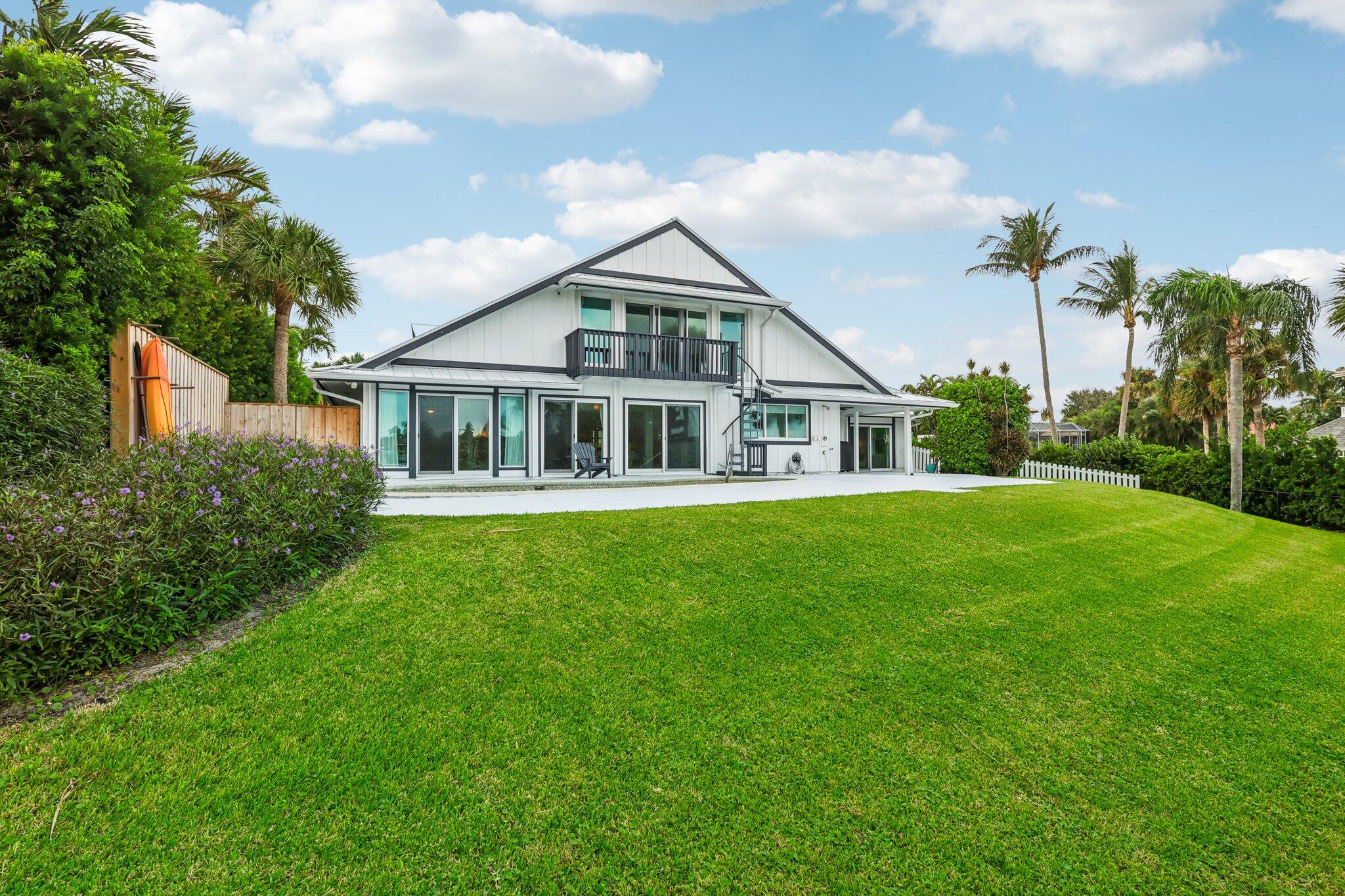 ROLLING HILLS - Residential