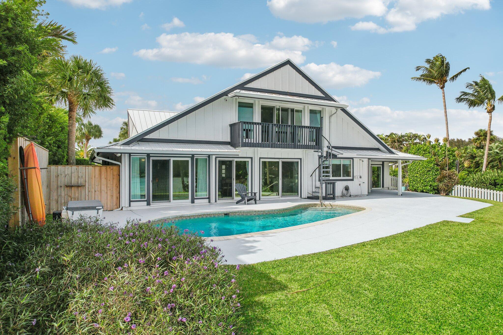 ROLLING HILLS - Residential