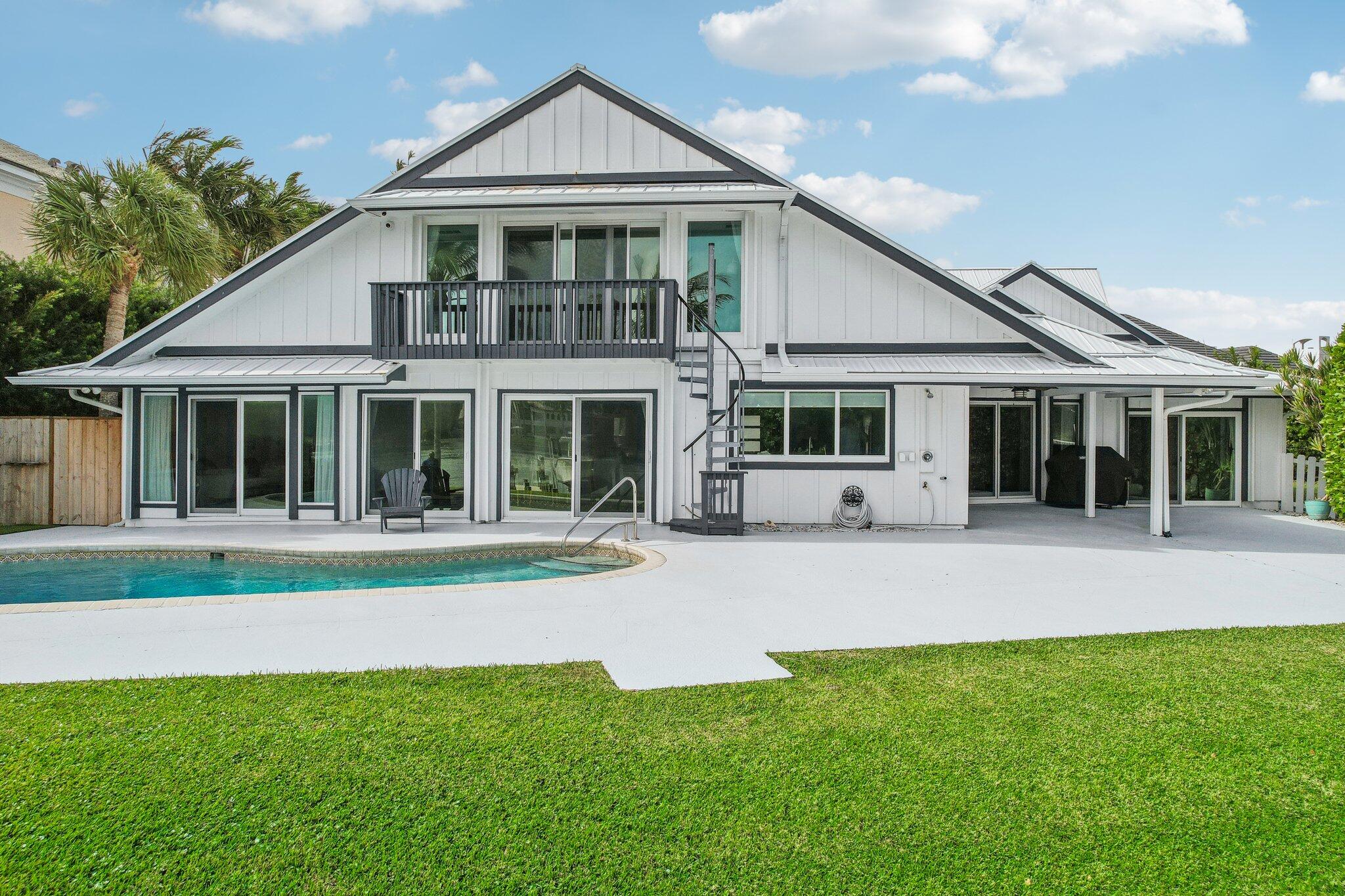 ROLLING HILLS - Residential