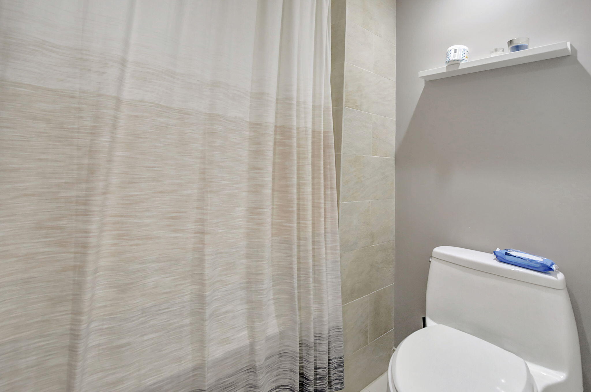 FOUNTAINS OF JACARANDA CONDO II - Residential