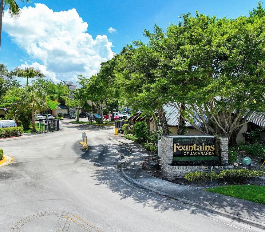 FOUNTAINS OF JACARANDA CONDO II - Residential