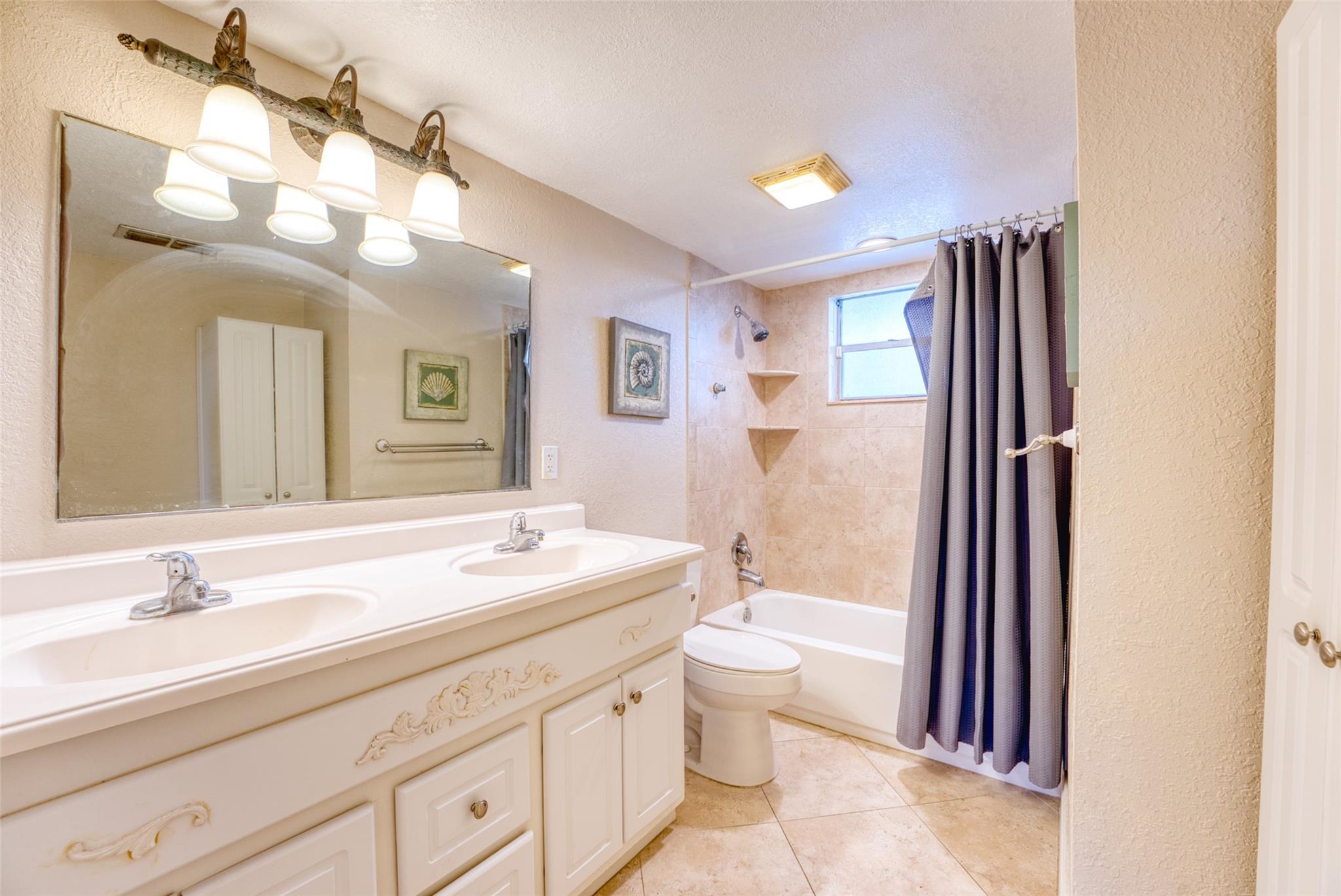 VILLAGE SQUARE CONDO - Residential