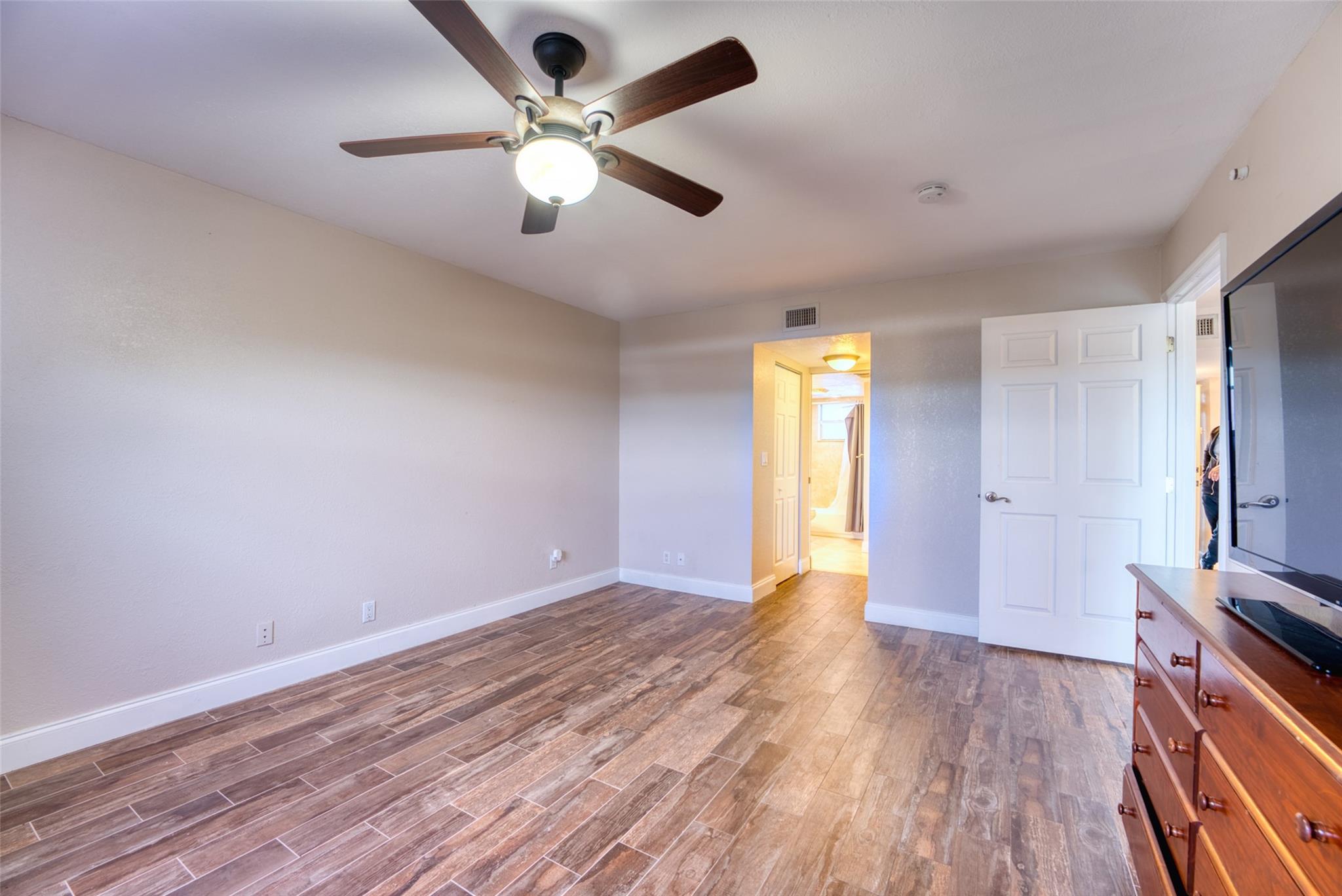 VILLAGE SQUARE CONDO - Residential