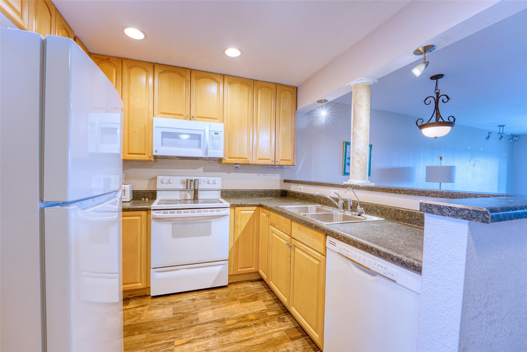 VILLAGE SQUARE CONDO - Residential