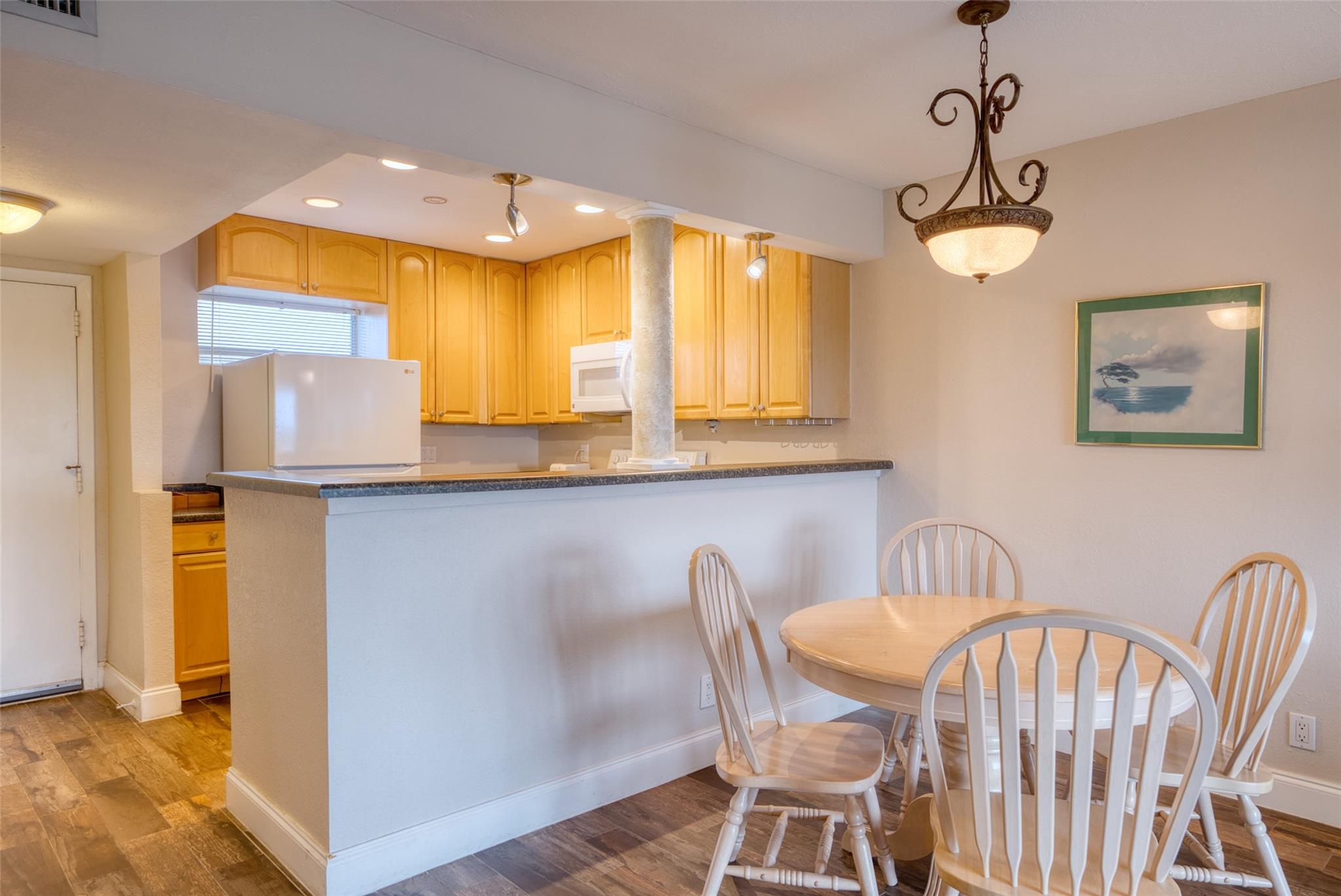 VILLAGE SQUARE CONDO - Residential