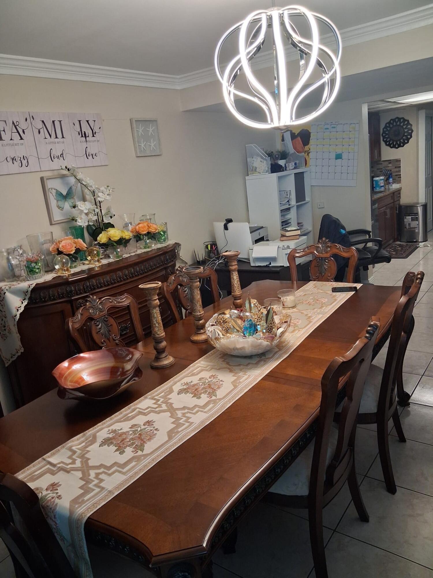 NOB HILL AT WELLEBY CONDO NO 3 - Residential