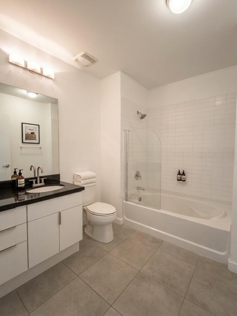 EDGE CONDO NO ONE - Residential