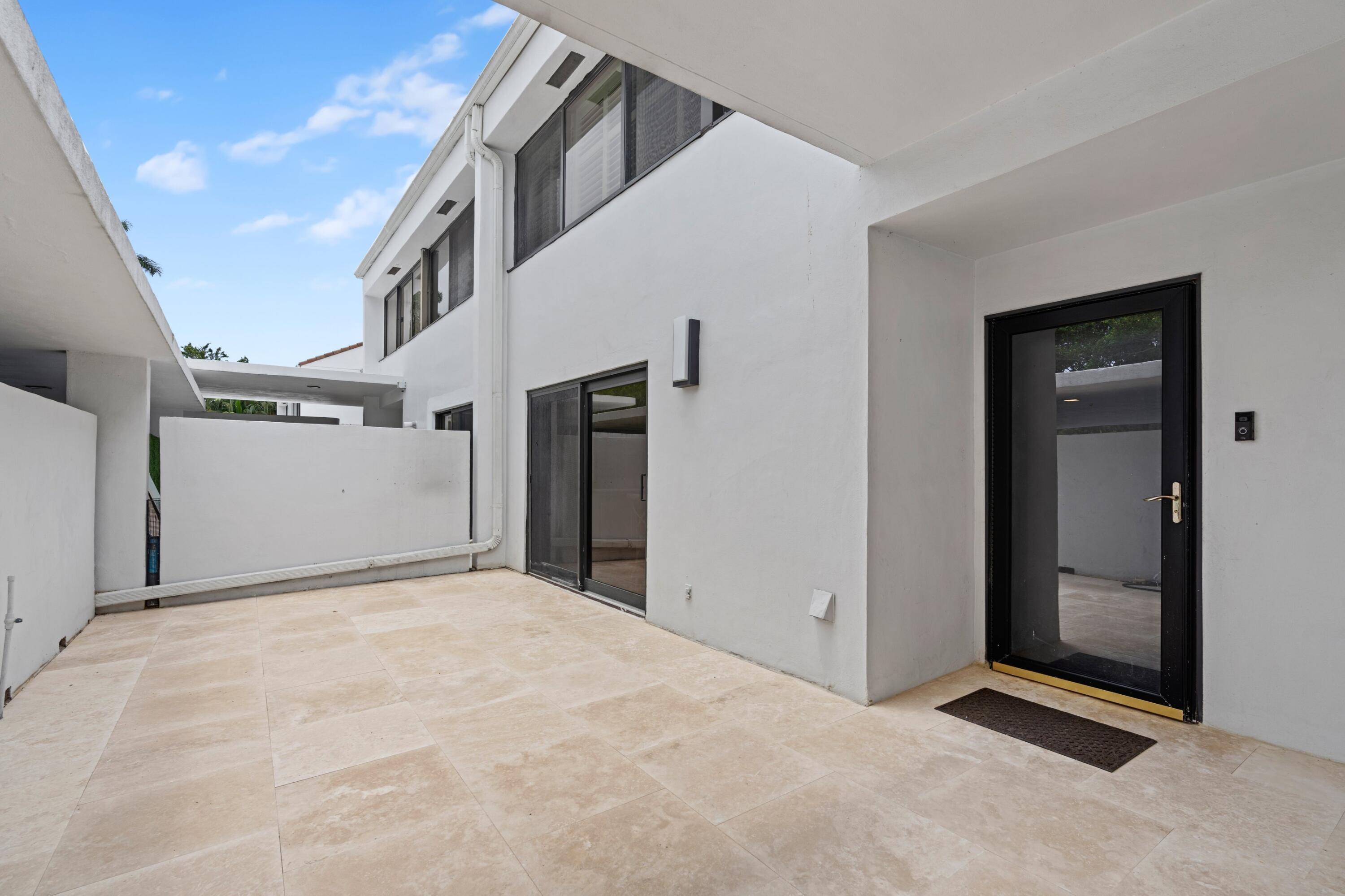 PARLIAMENT GOLF VILLAS CONDO - Residential