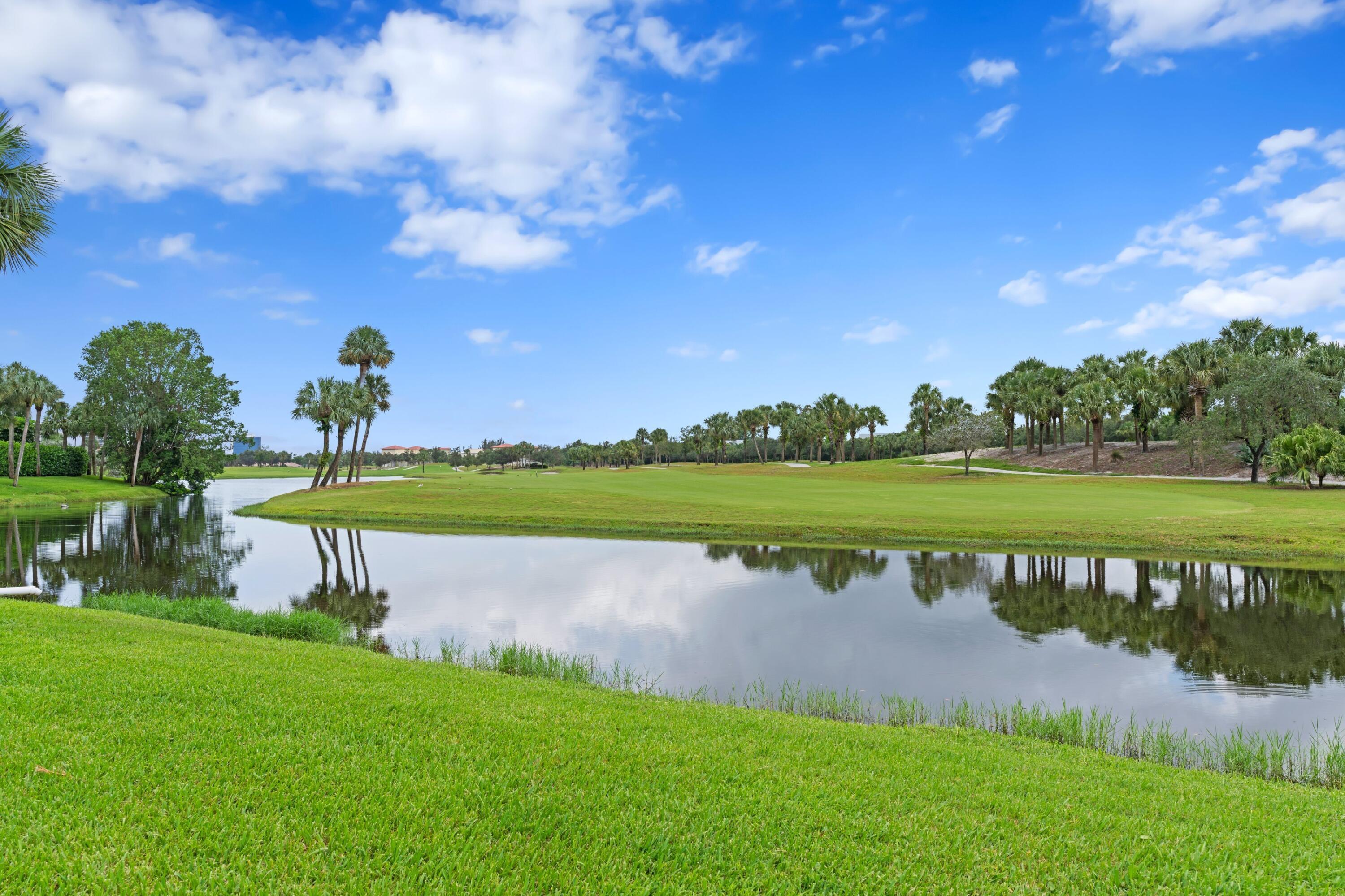 PARLIAMENT GOLF VILLAS CONDO - Residential