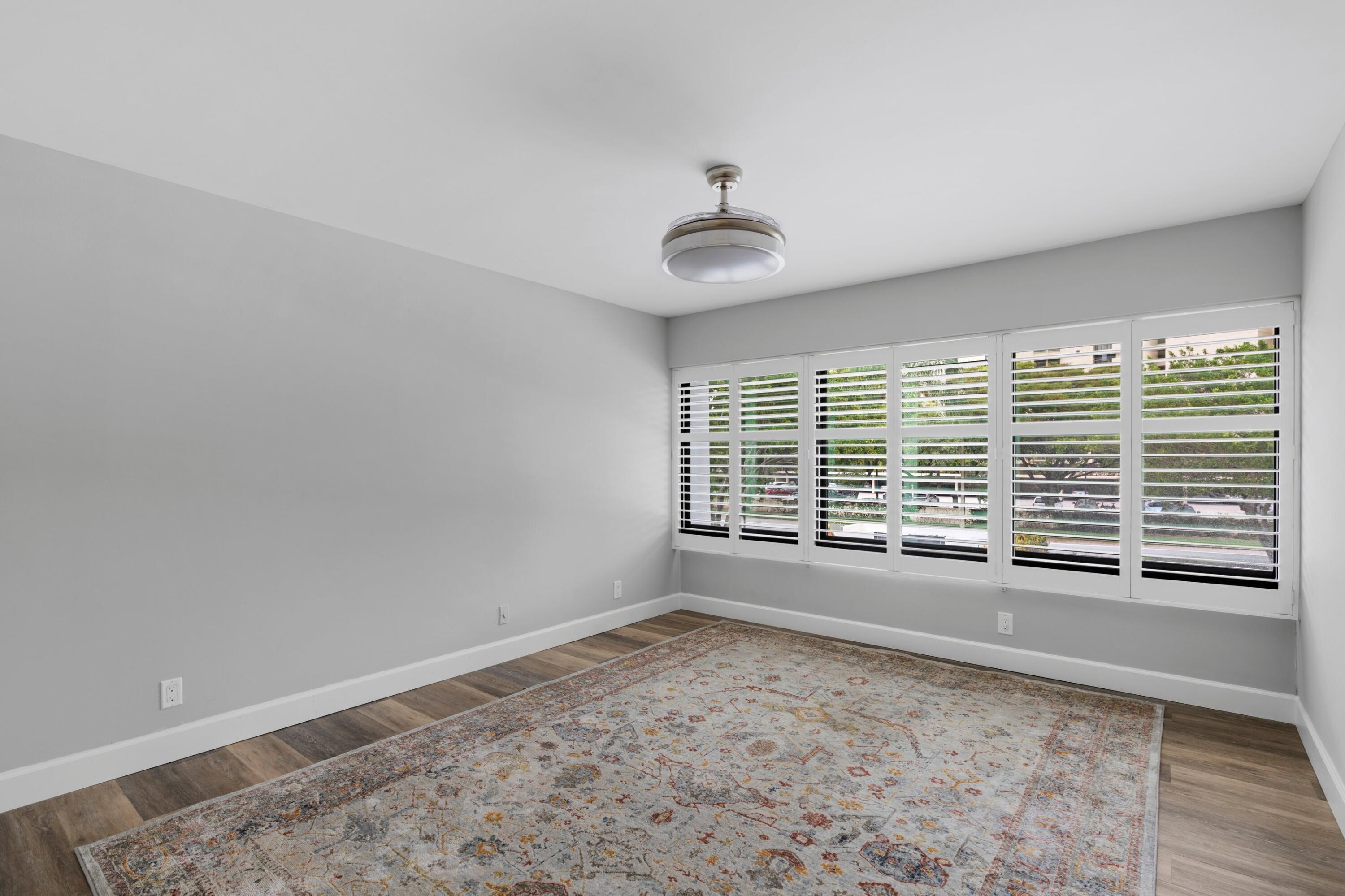 PARLIAMENT GOLF VILLAS CONDO - Residential