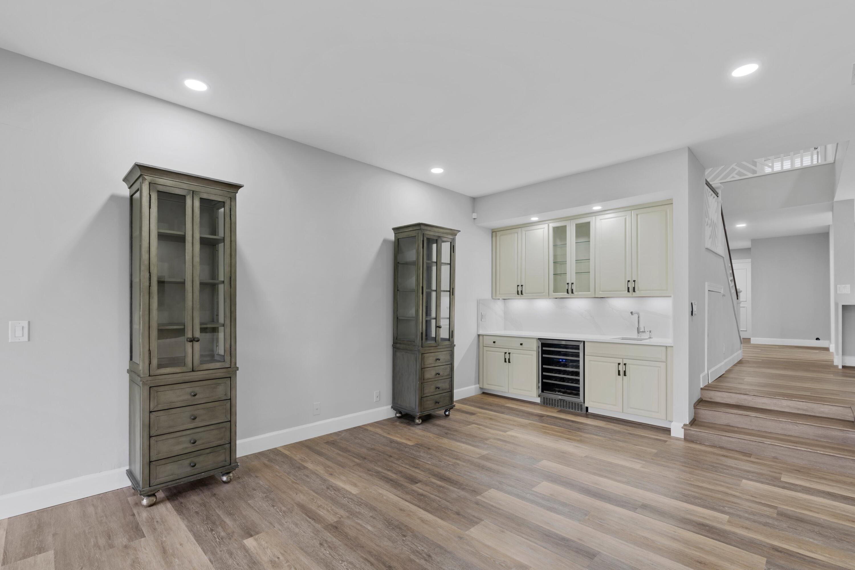 PARLIAMENT GOLF VILLAS CONDO - Residential