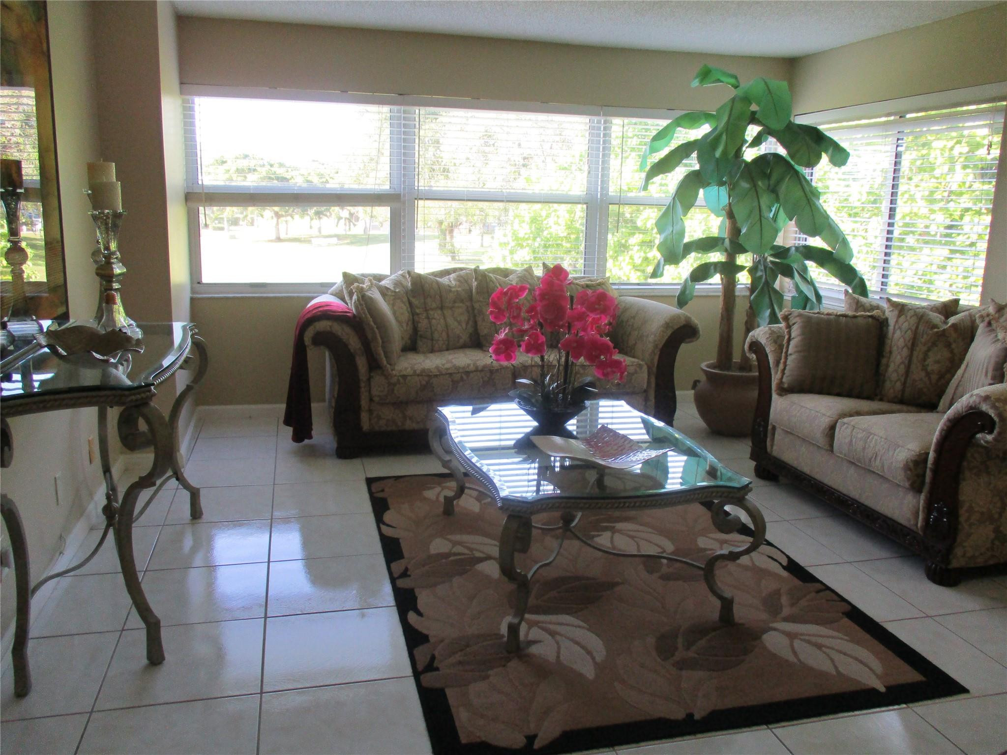 SUNRISE LAKES 130 CONDO - Residential