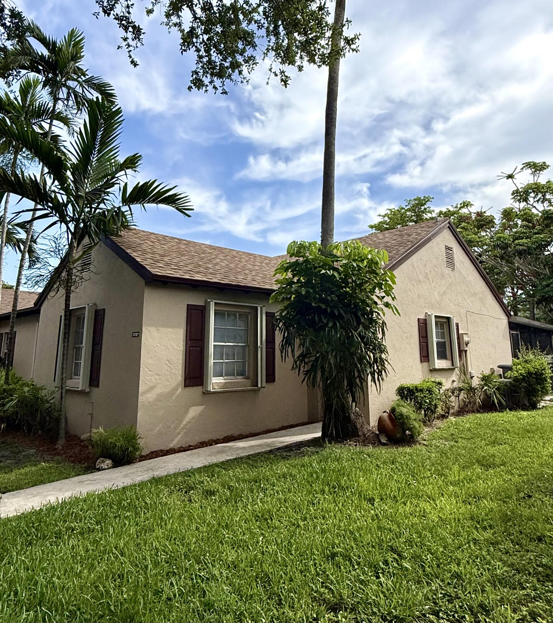 HAMMOCK OF SANDALFOOT - Residential Lease