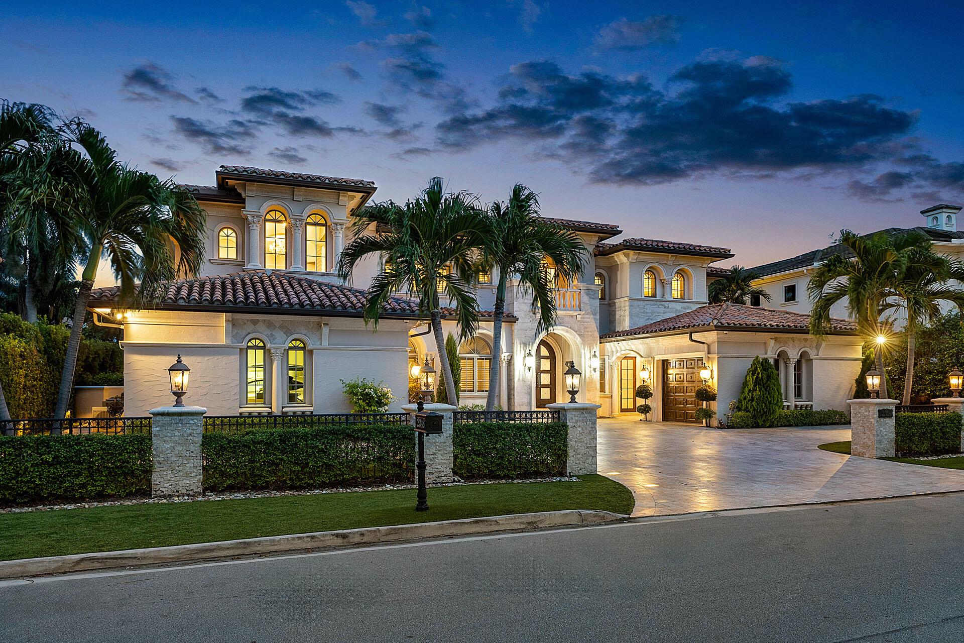 ROYAL PALM YACHT & COUNTRY CLUB - Residential