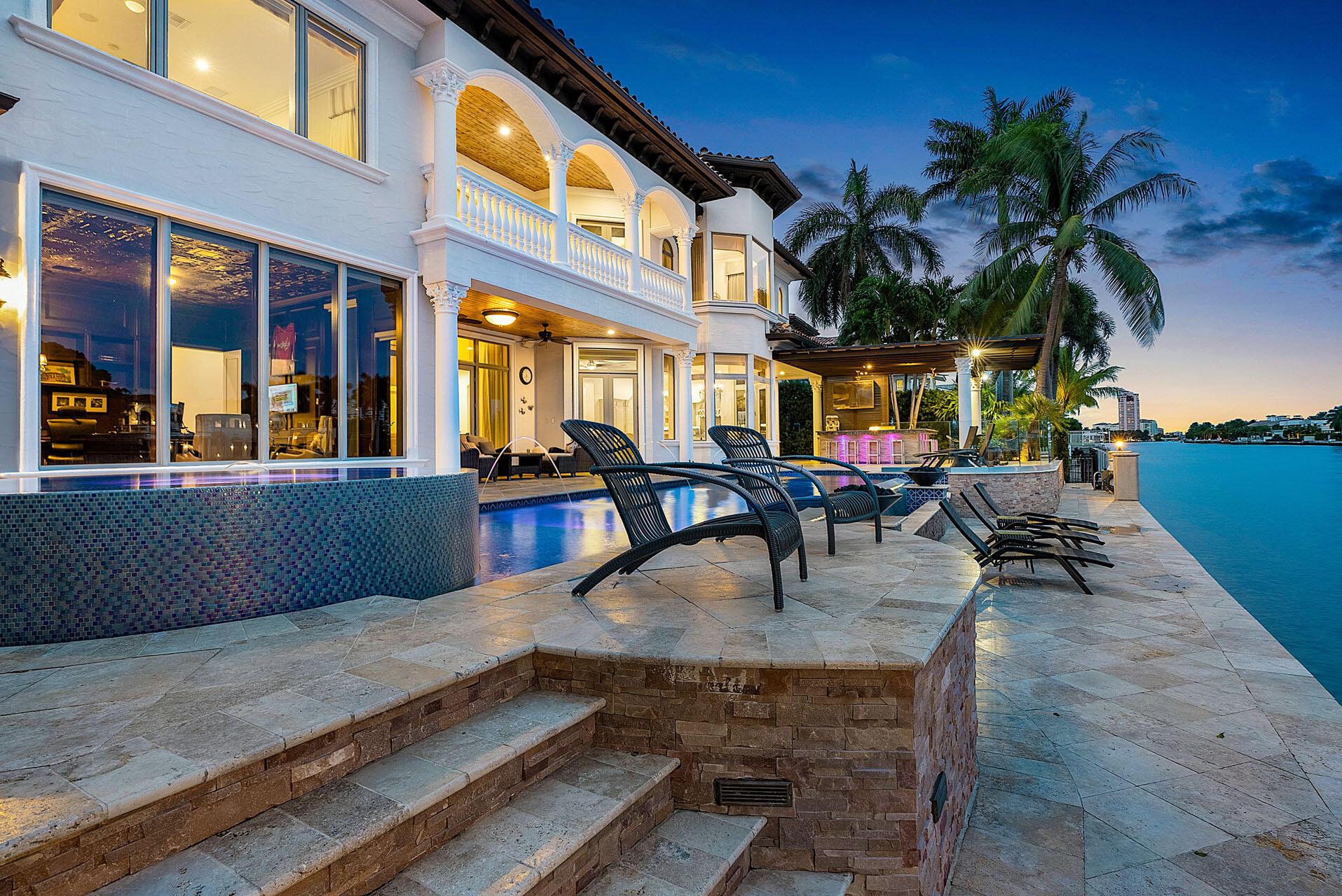 ROYAL PALM YACHT & COUNTRY CLUB - Residential