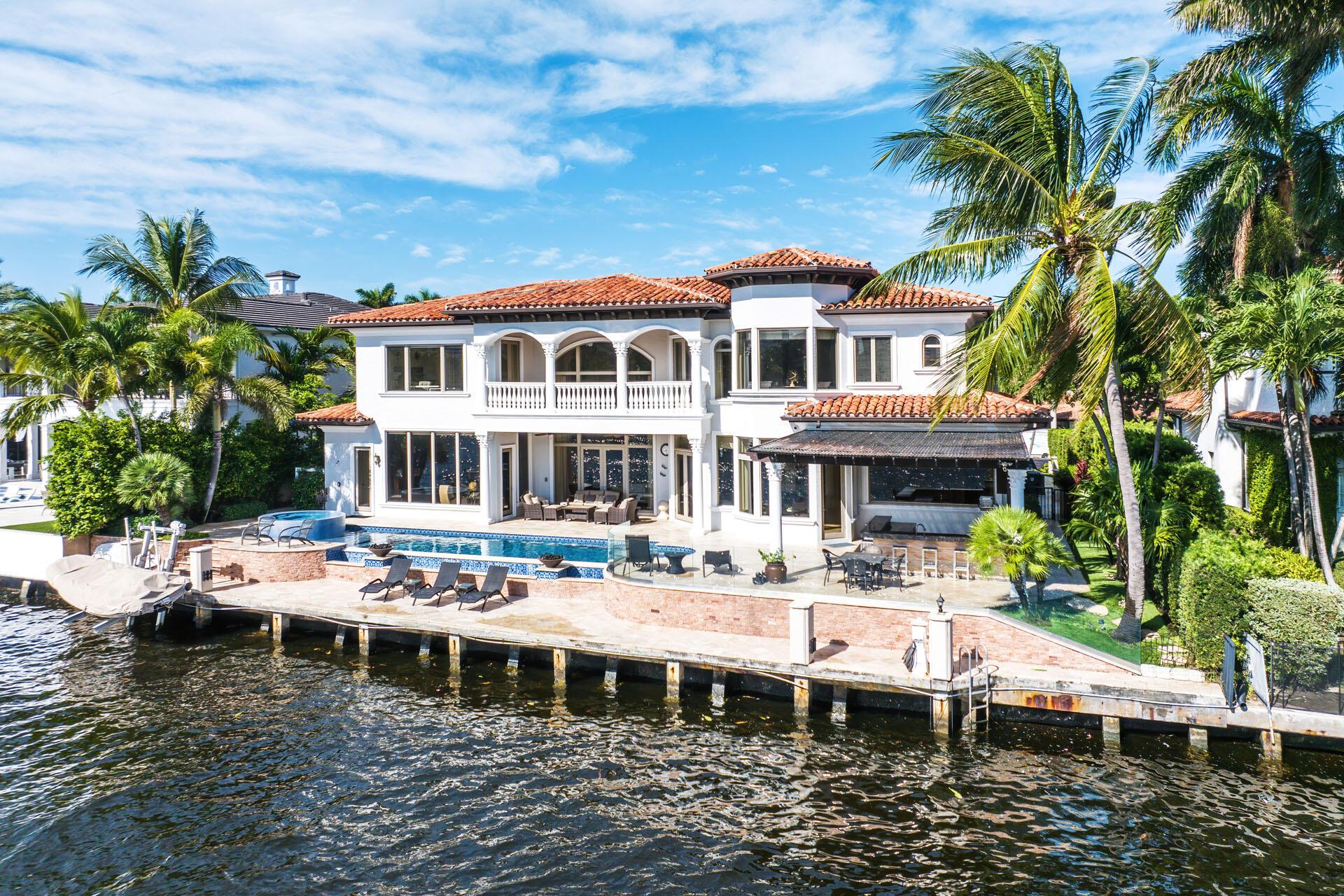 ROYAL PALM YACHT & COUNTRY CLUB - Residential