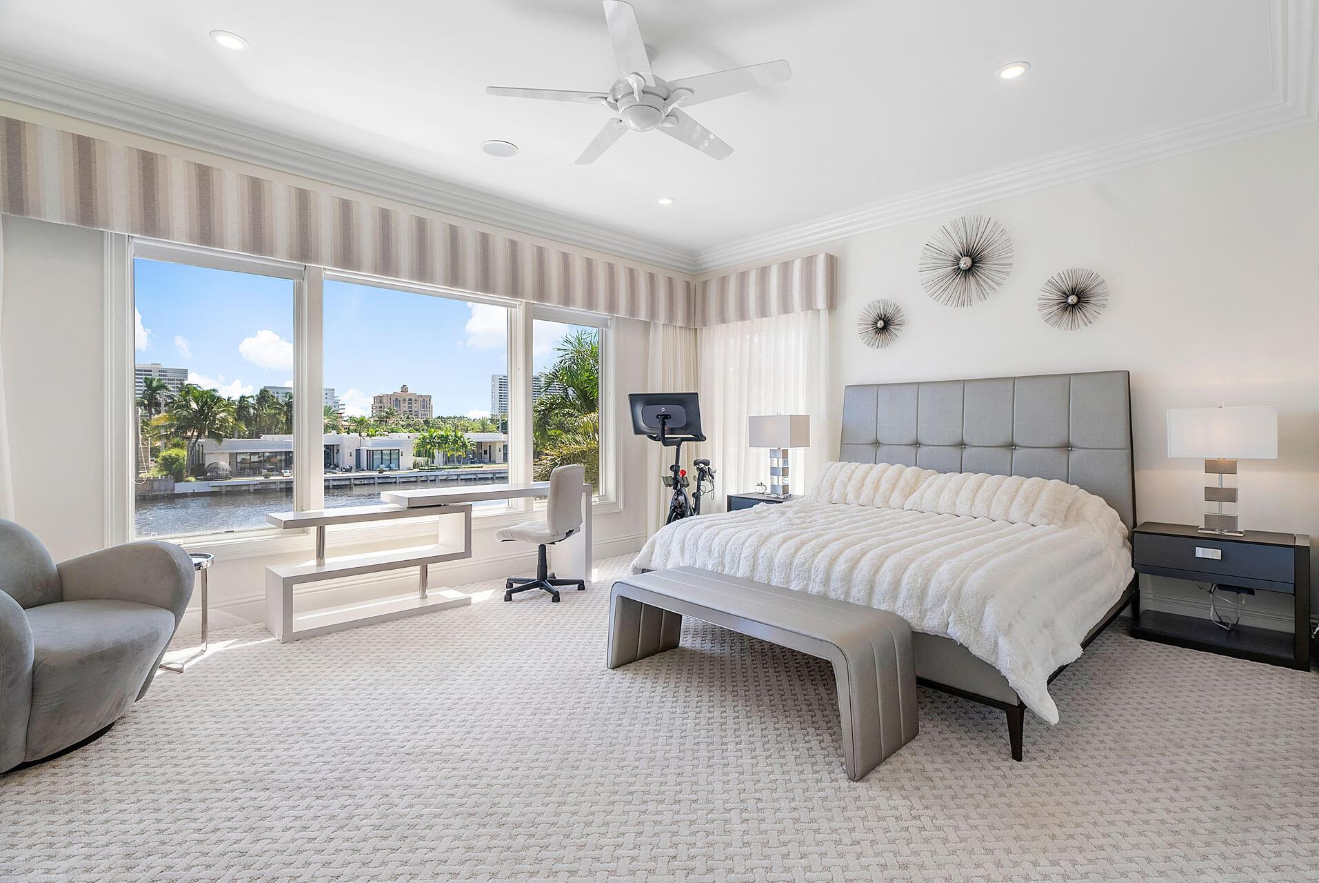 ROYAL PALM YACHT & COUNTRY CLUB - Residential
