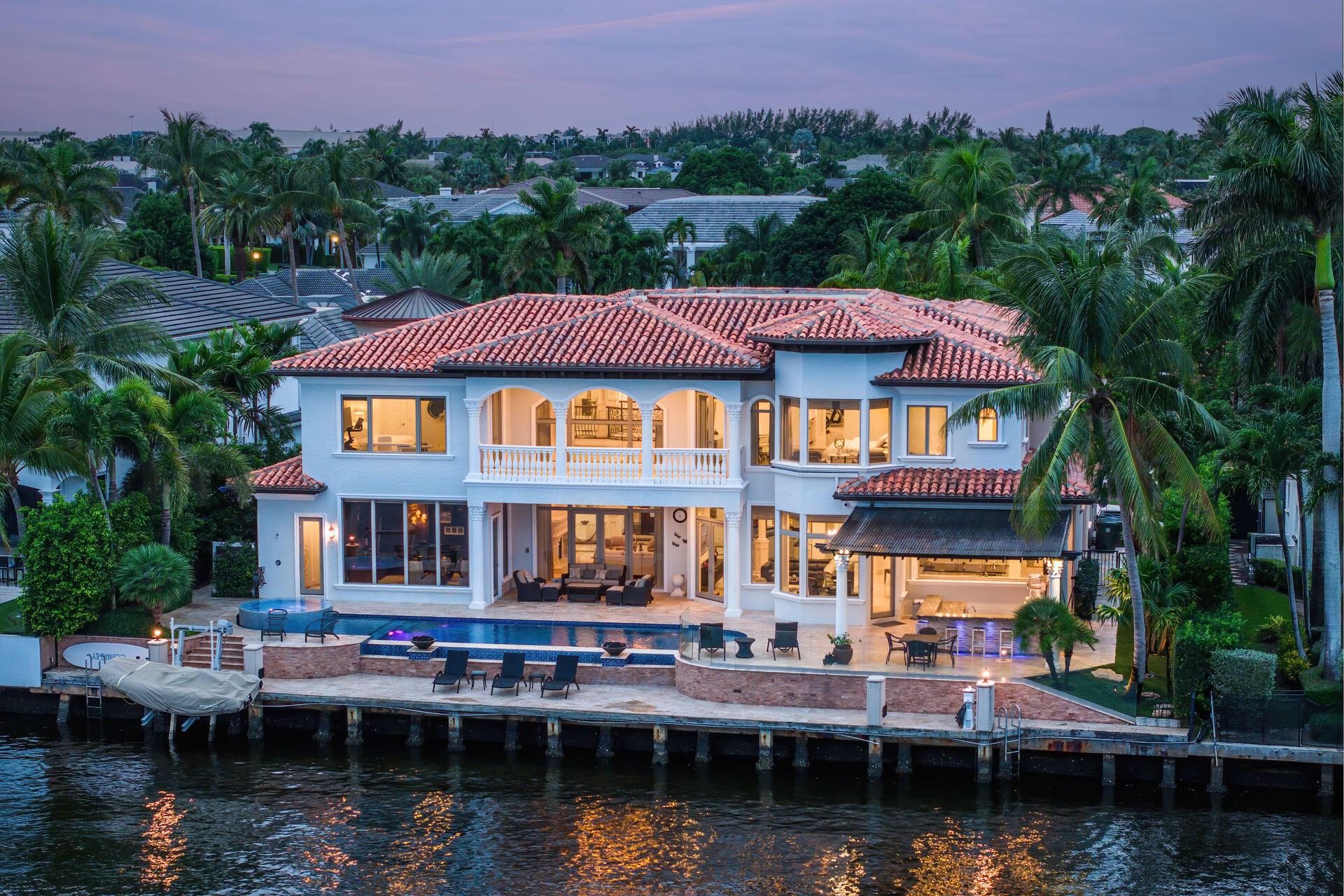 ROYAL PALM YACHT & COUNTRY CLUB - Residential