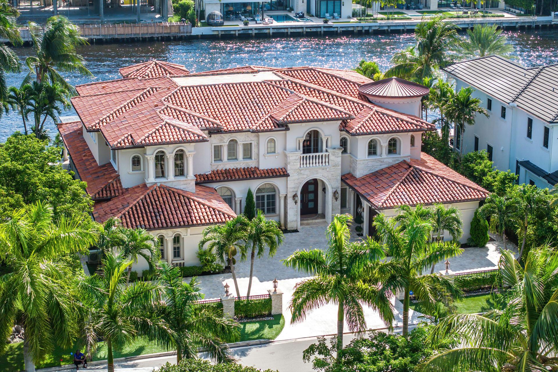 ROYAL PALM YACHT & COUNTRY CLUB - Residential